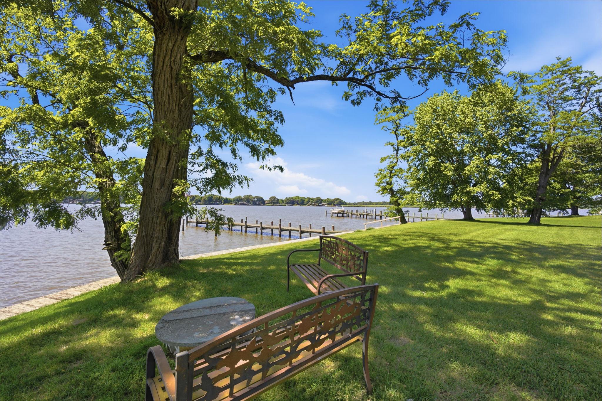 ROYSTON SHORES - Residential