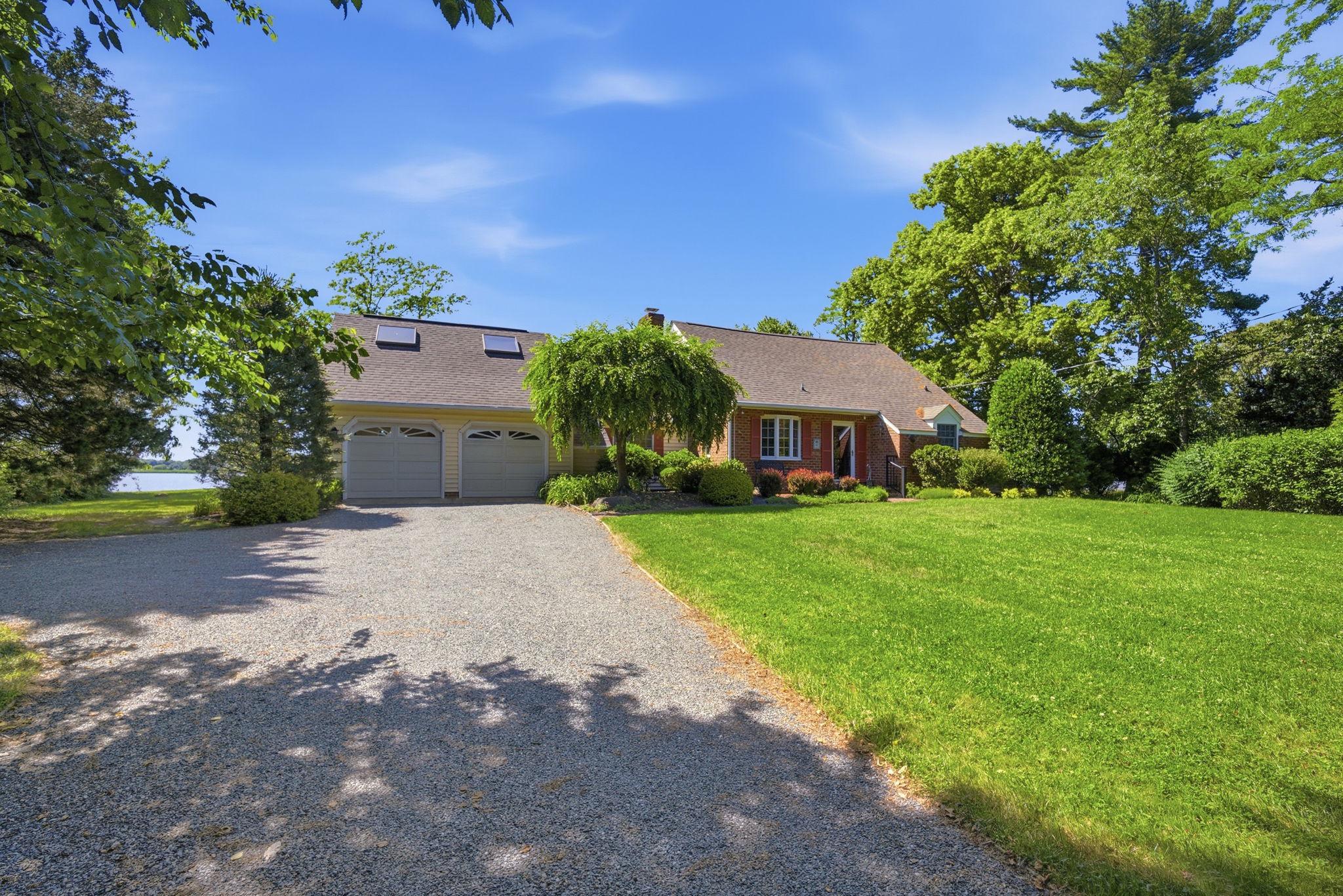 ROYSTON SHORES - Residential