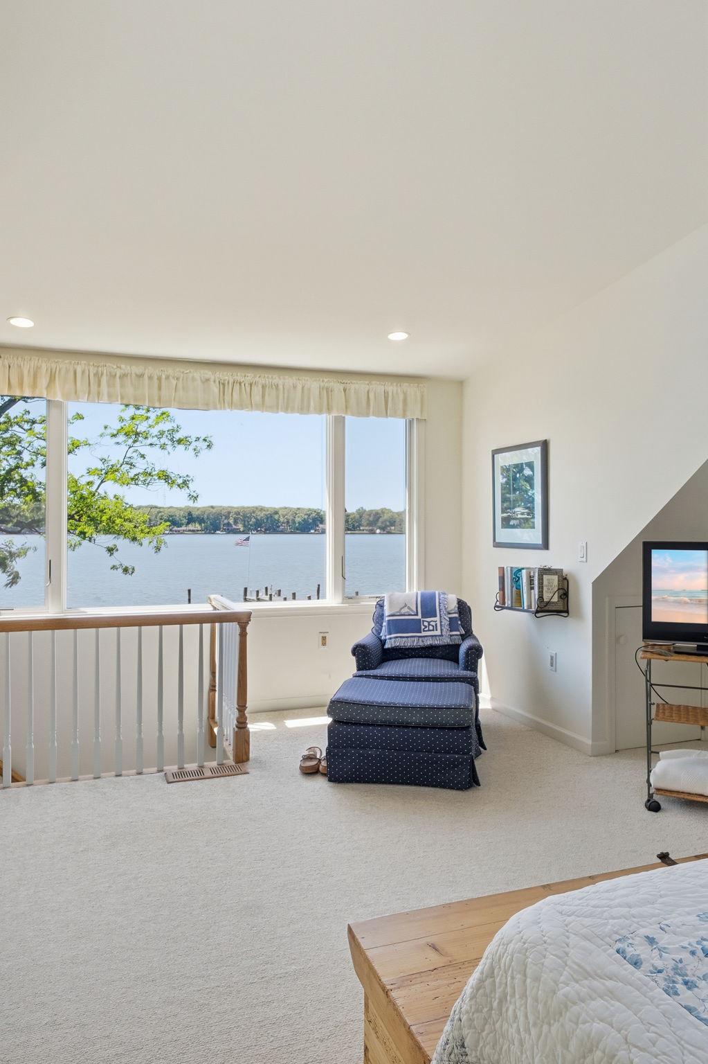 ROYSTON SHORES - Residential