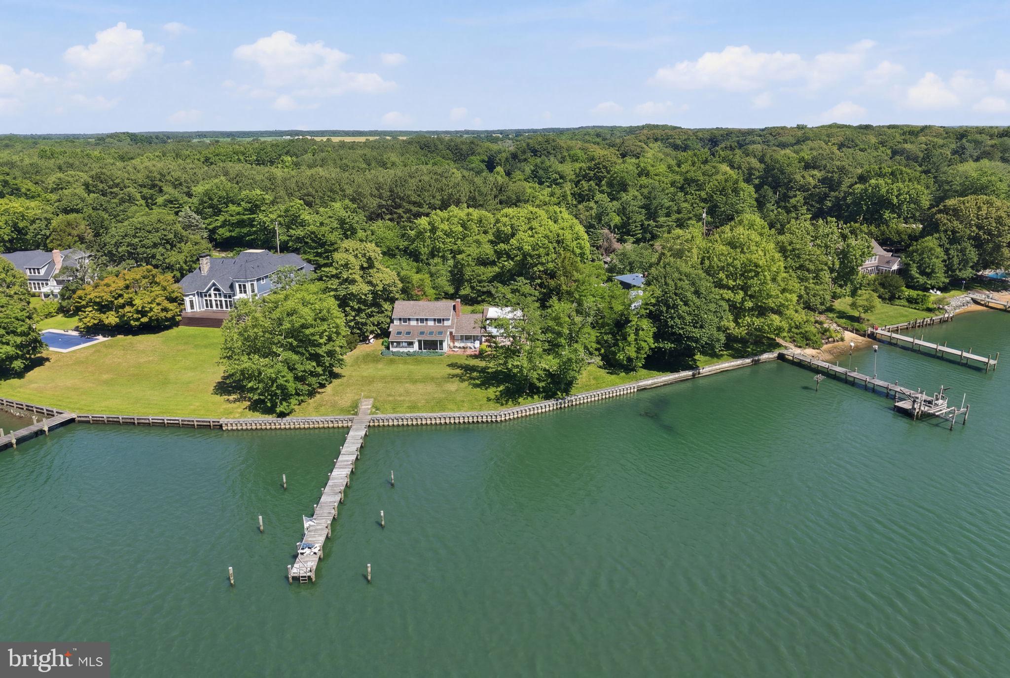 ROYSTON SHORES - Residential