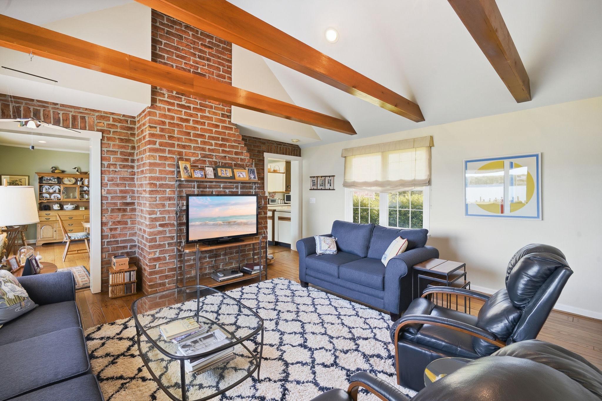 ROYSTON SHORES - Residential