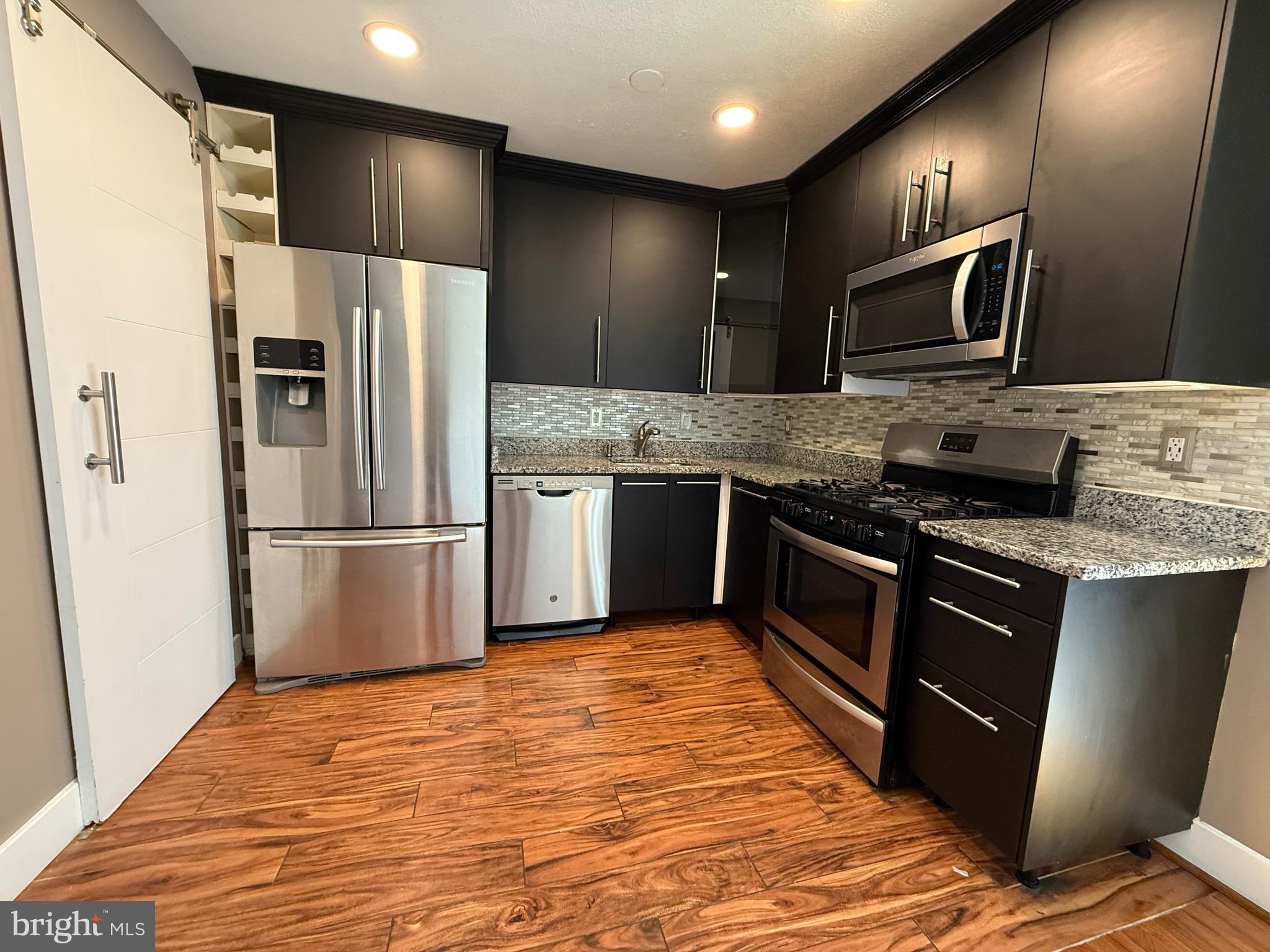 DALE CITY - Residential Lease