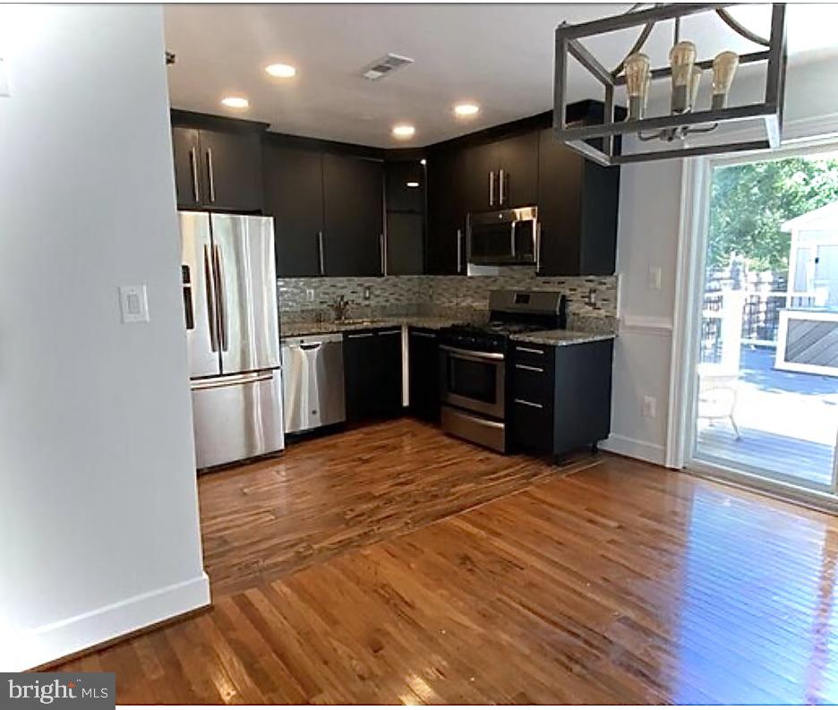 DALE CITY - Residential Lease