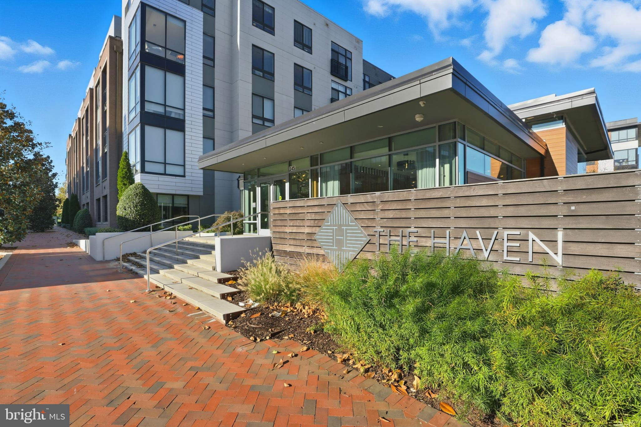 NATIONAL HARBOR - Residential