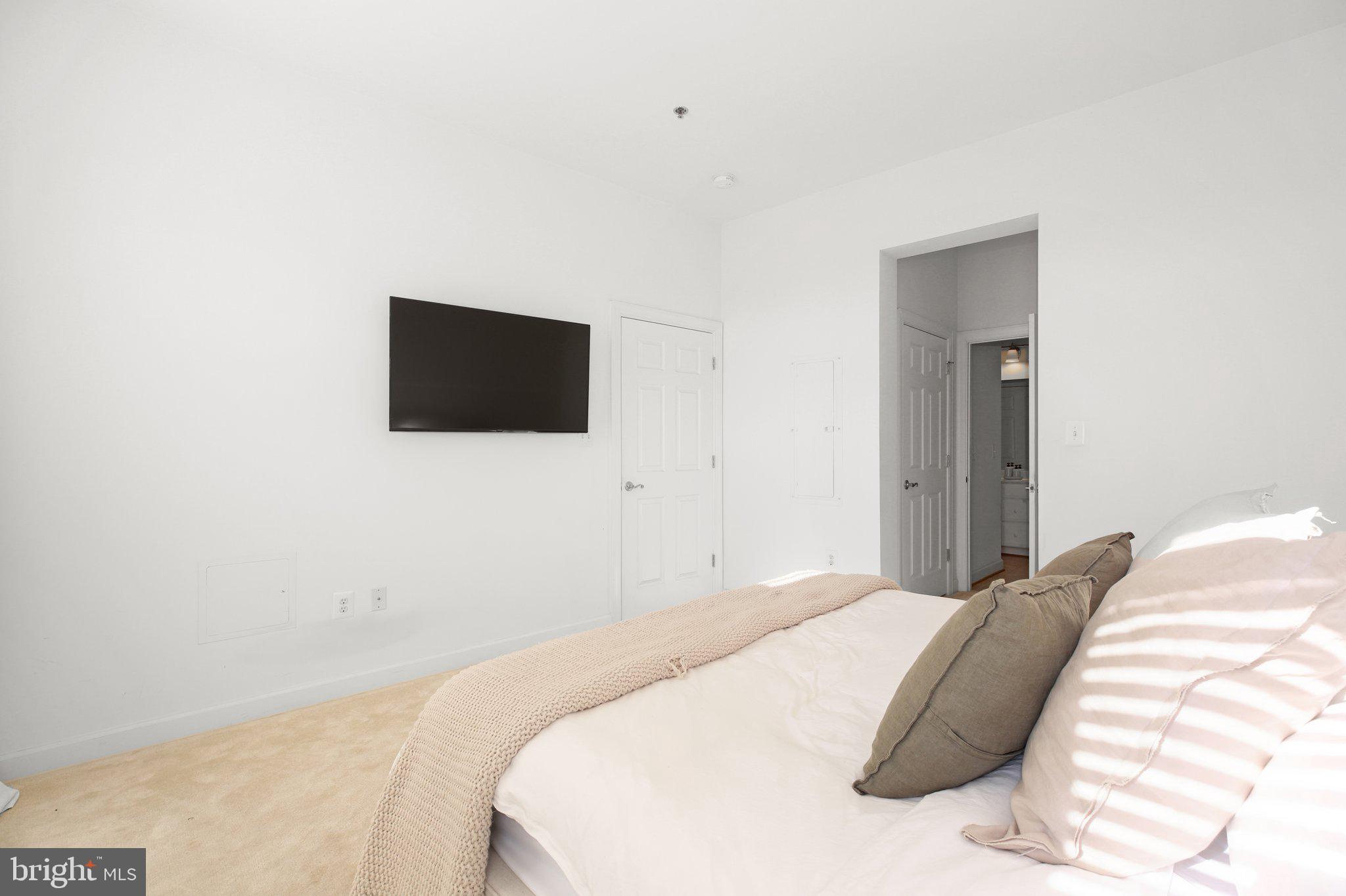 RIVER CLUB 1 AT BELMONT - Residential