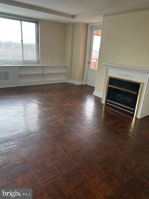 RIVER PLACE EAST - Residential