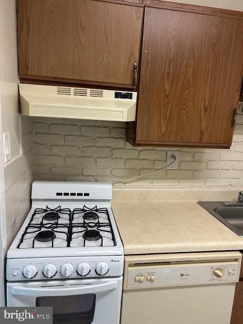 RIVER PLACE EAST - Residential