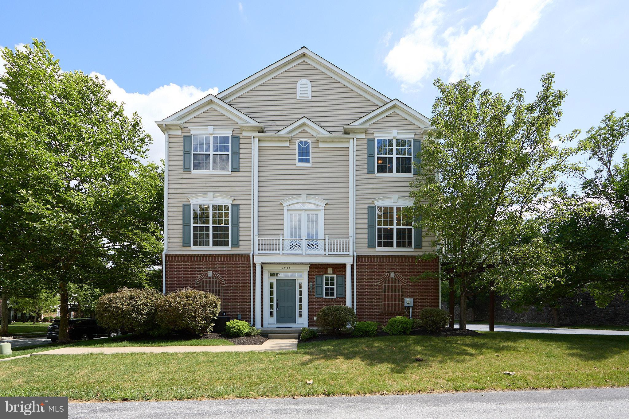 WINDSOR RIDGE - Residential