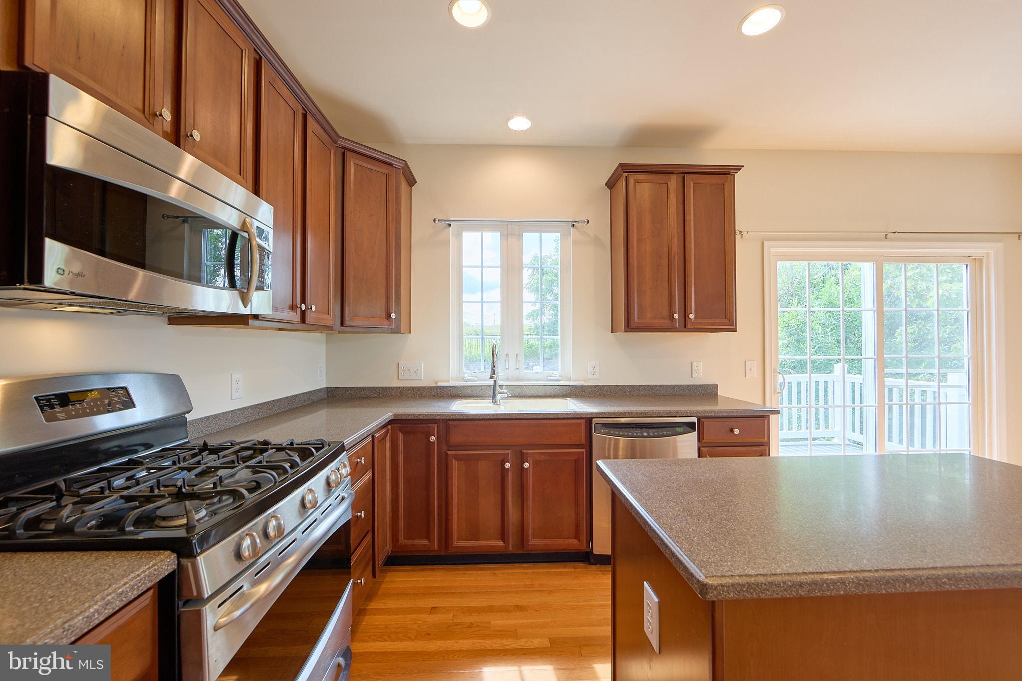 WINDSOR RIDGE - Residential