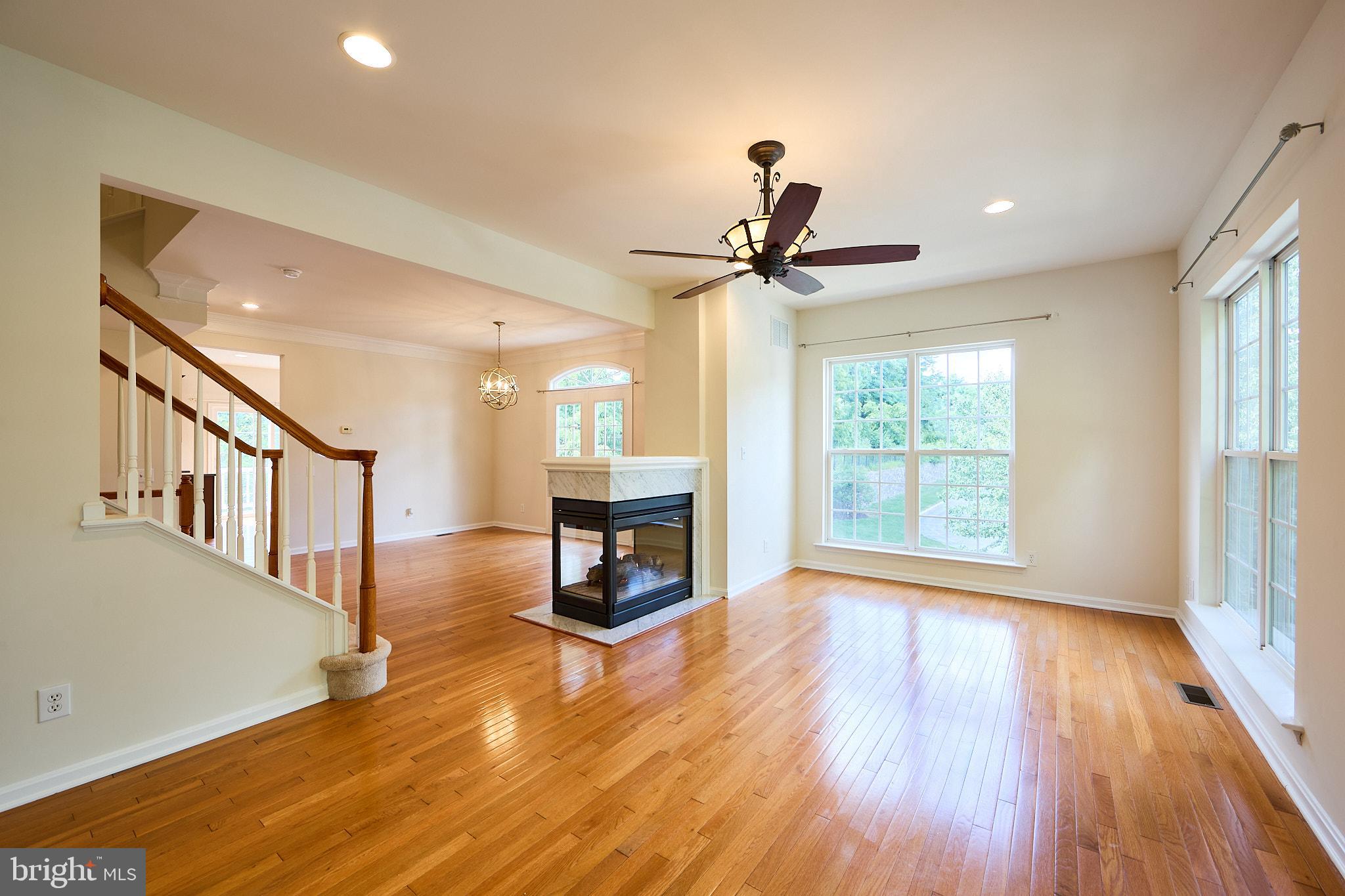 WINDSOR RIDGE - Residential