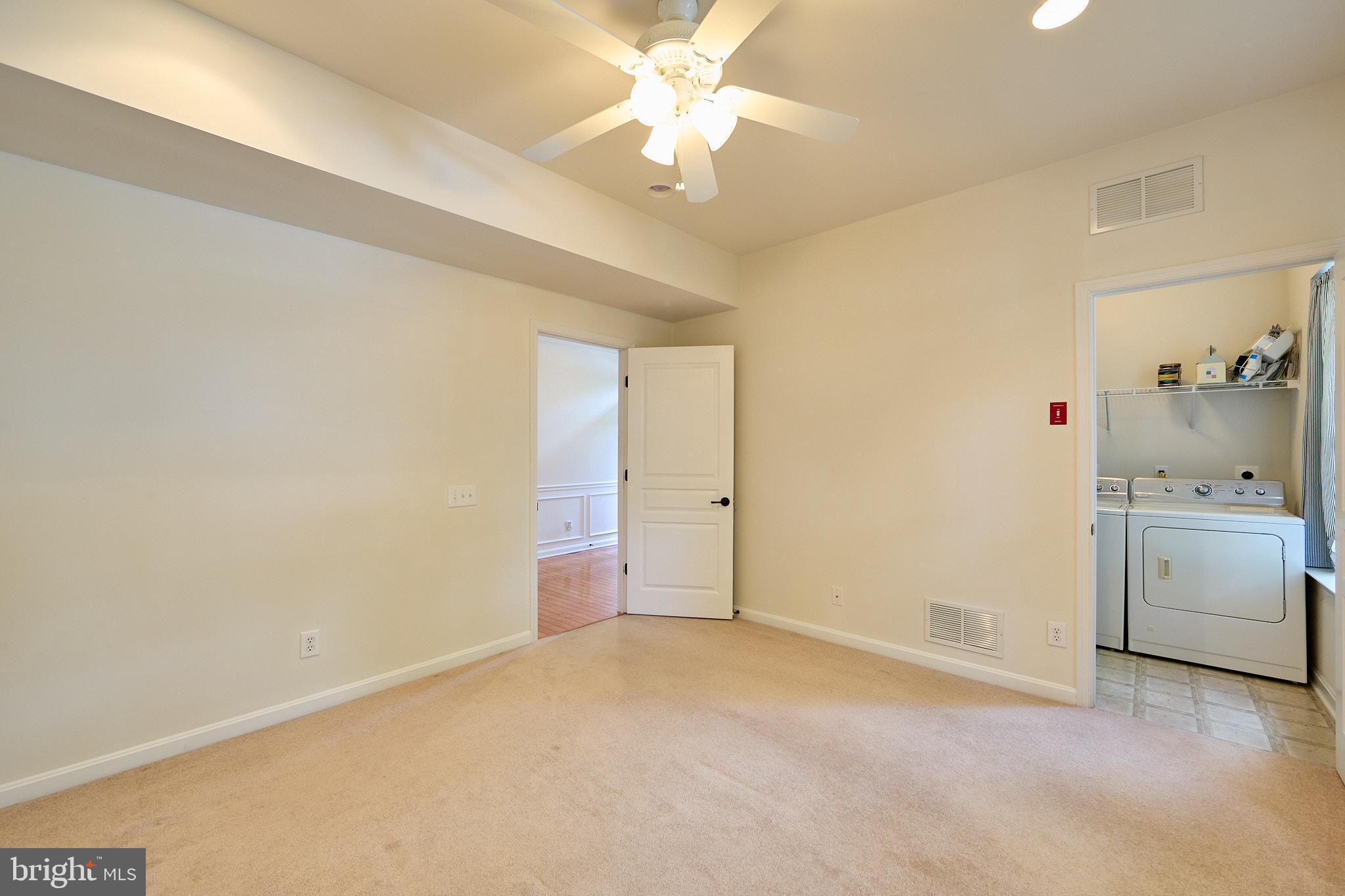 WINDSOR RIDGE - Residential