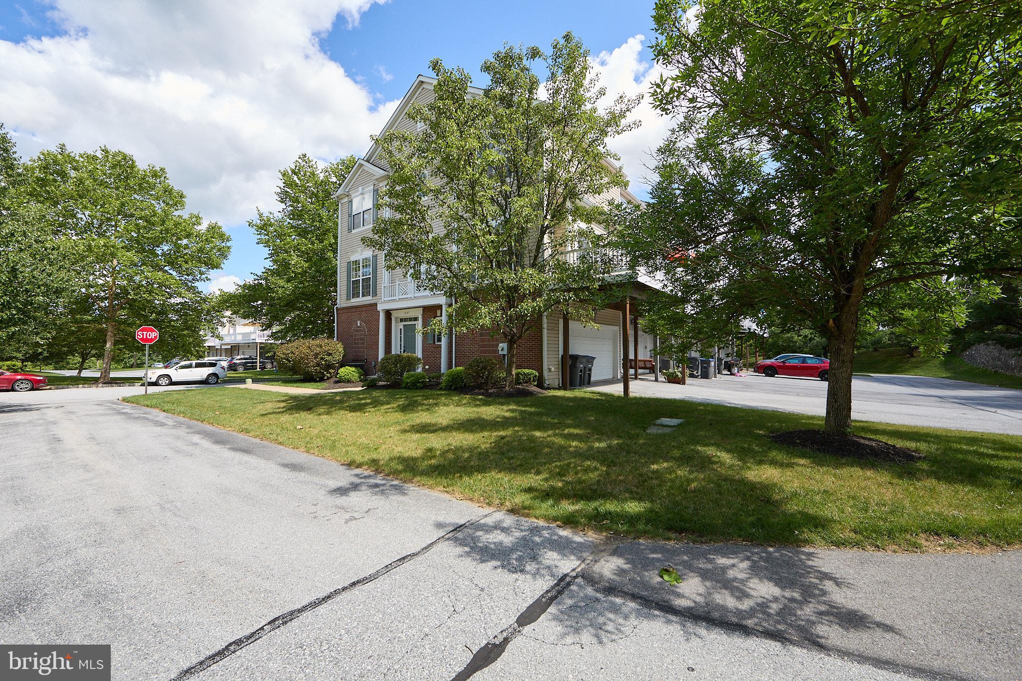 WINDSOR RIDGE - Residential