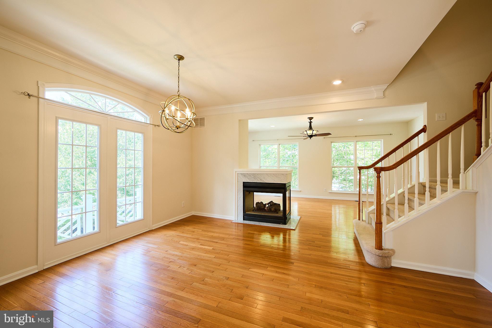 WINDSOR RIDGE - Residential