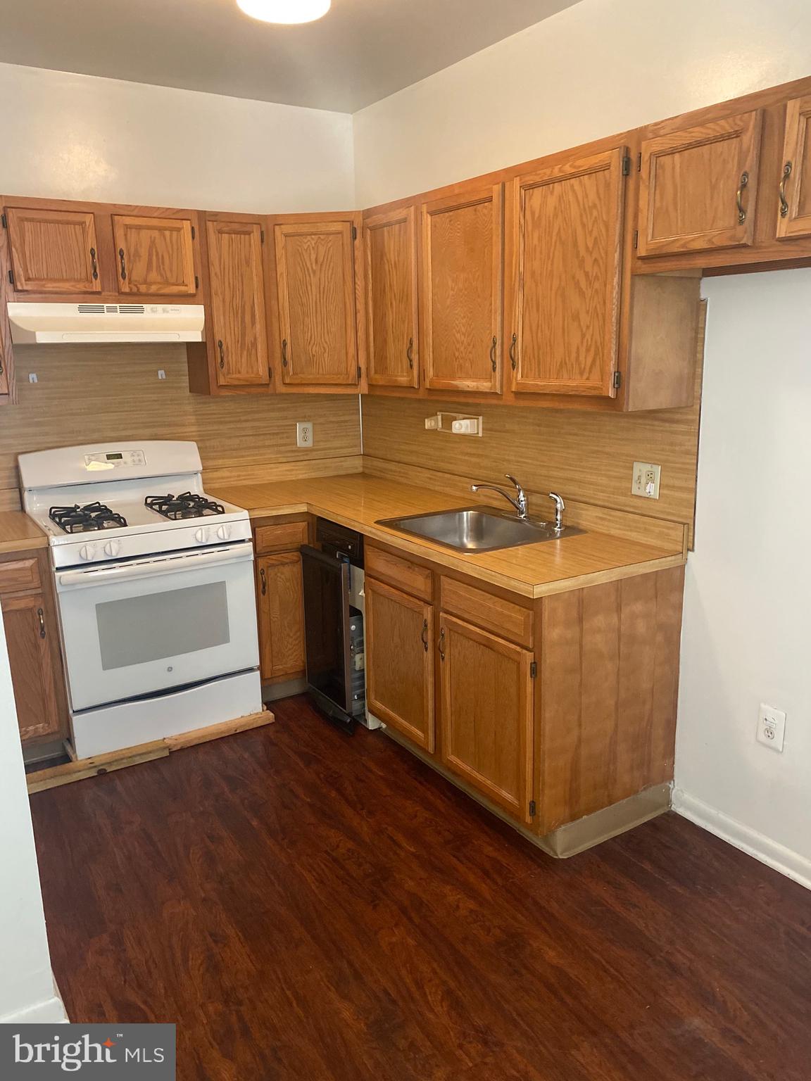 KENSINGTON - Residential Lease