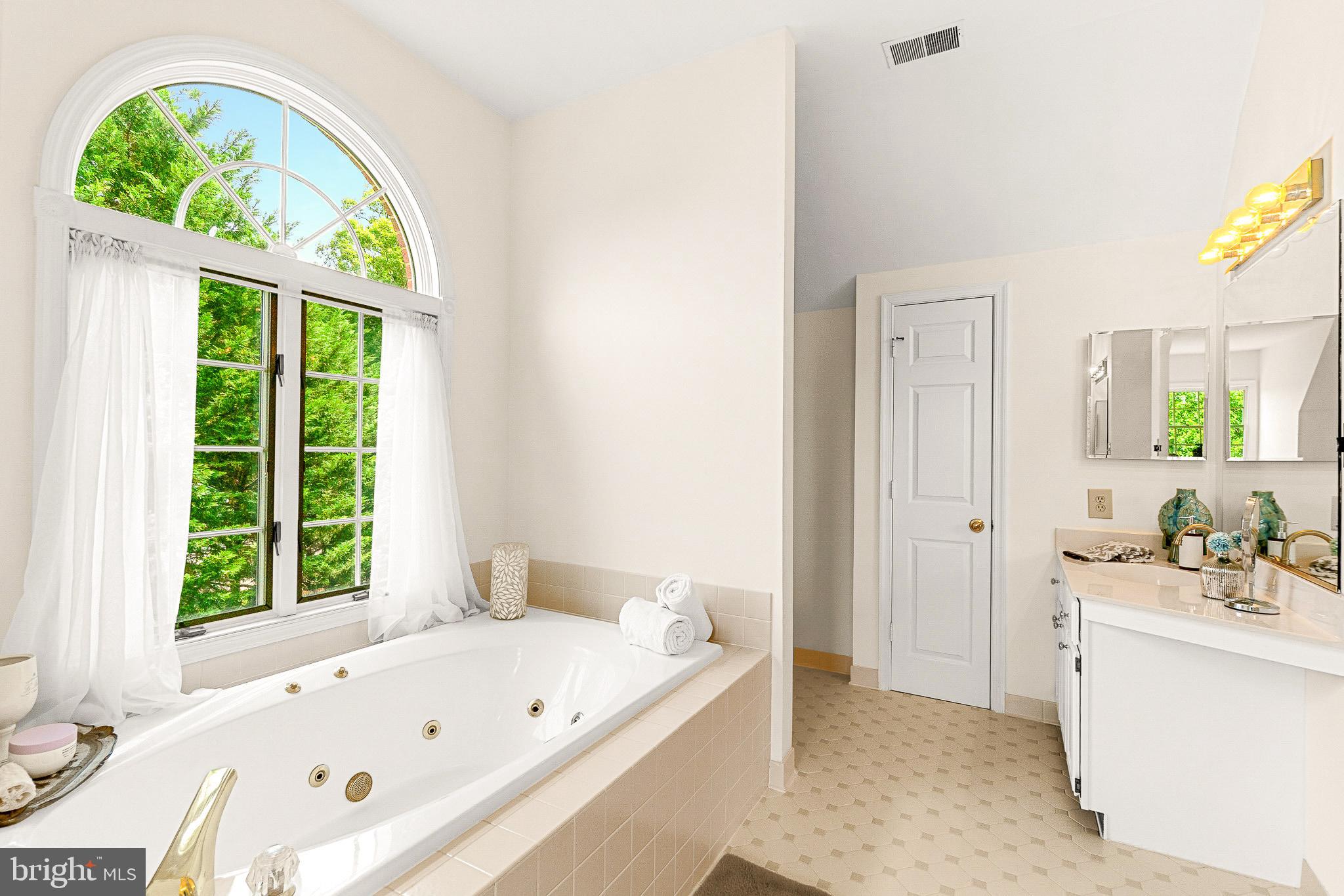 GRANBY WOODS - Residential