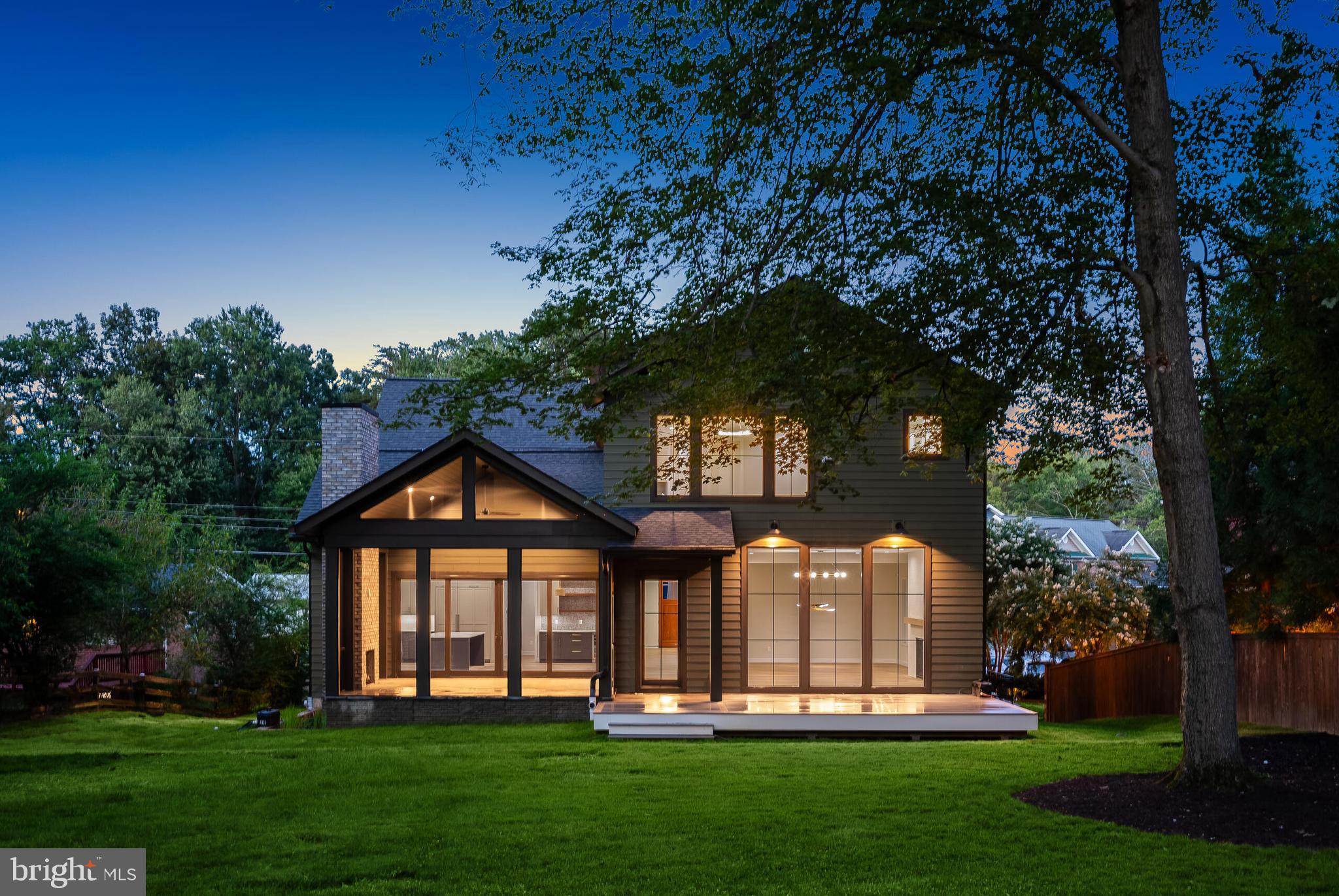 VIENNA WOODS - Residential
