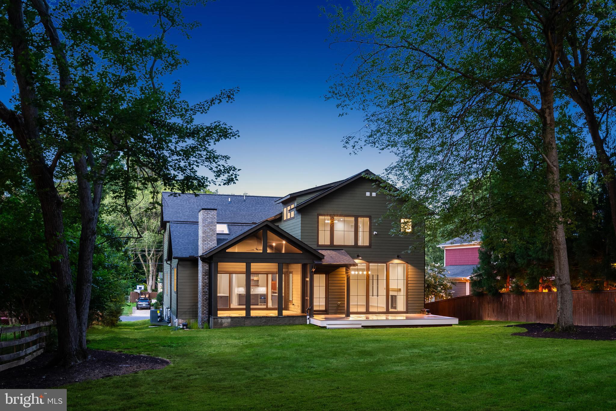 VIENNA WOODS - Residential
