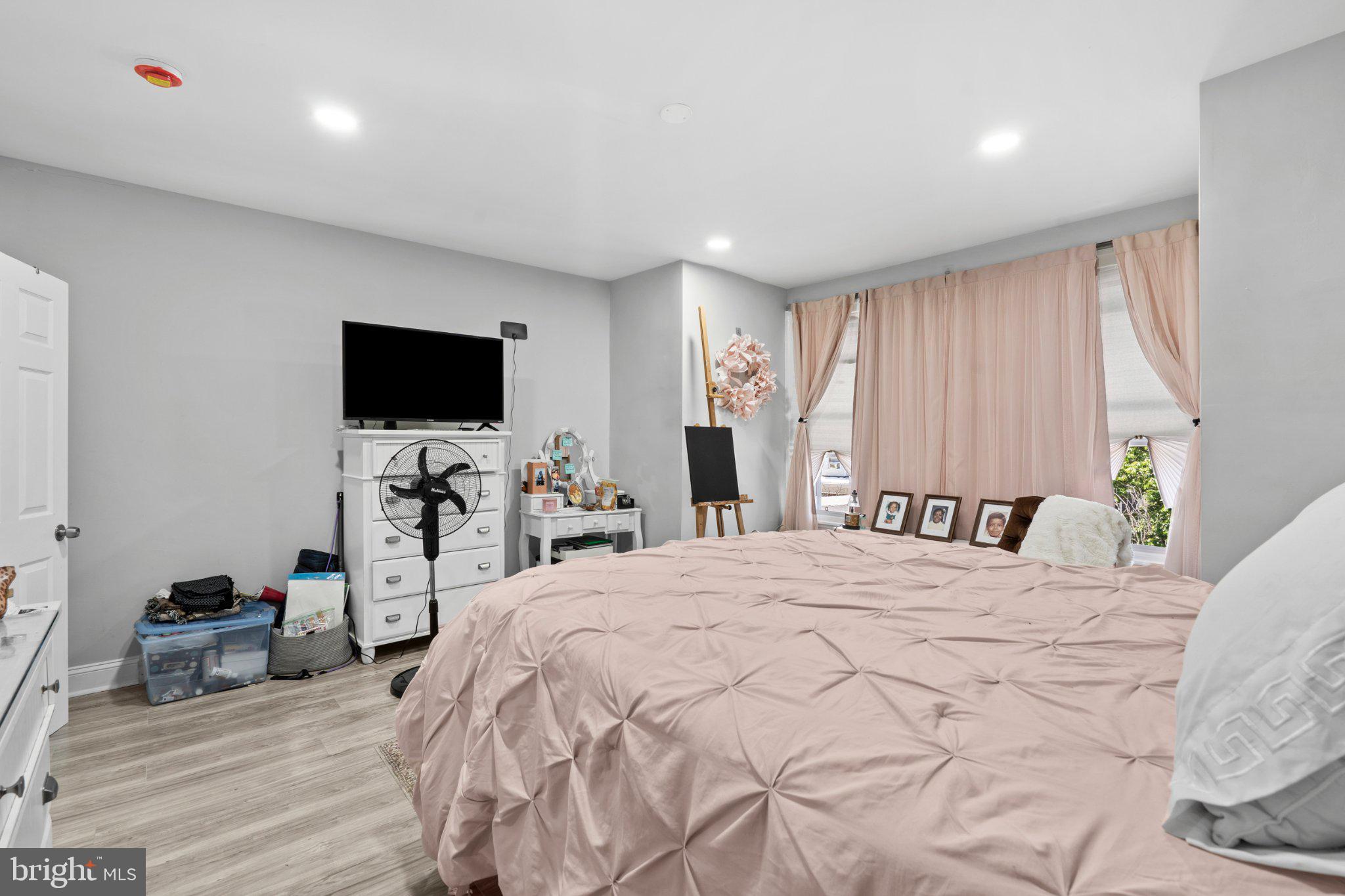 OVERBROOK - Residential