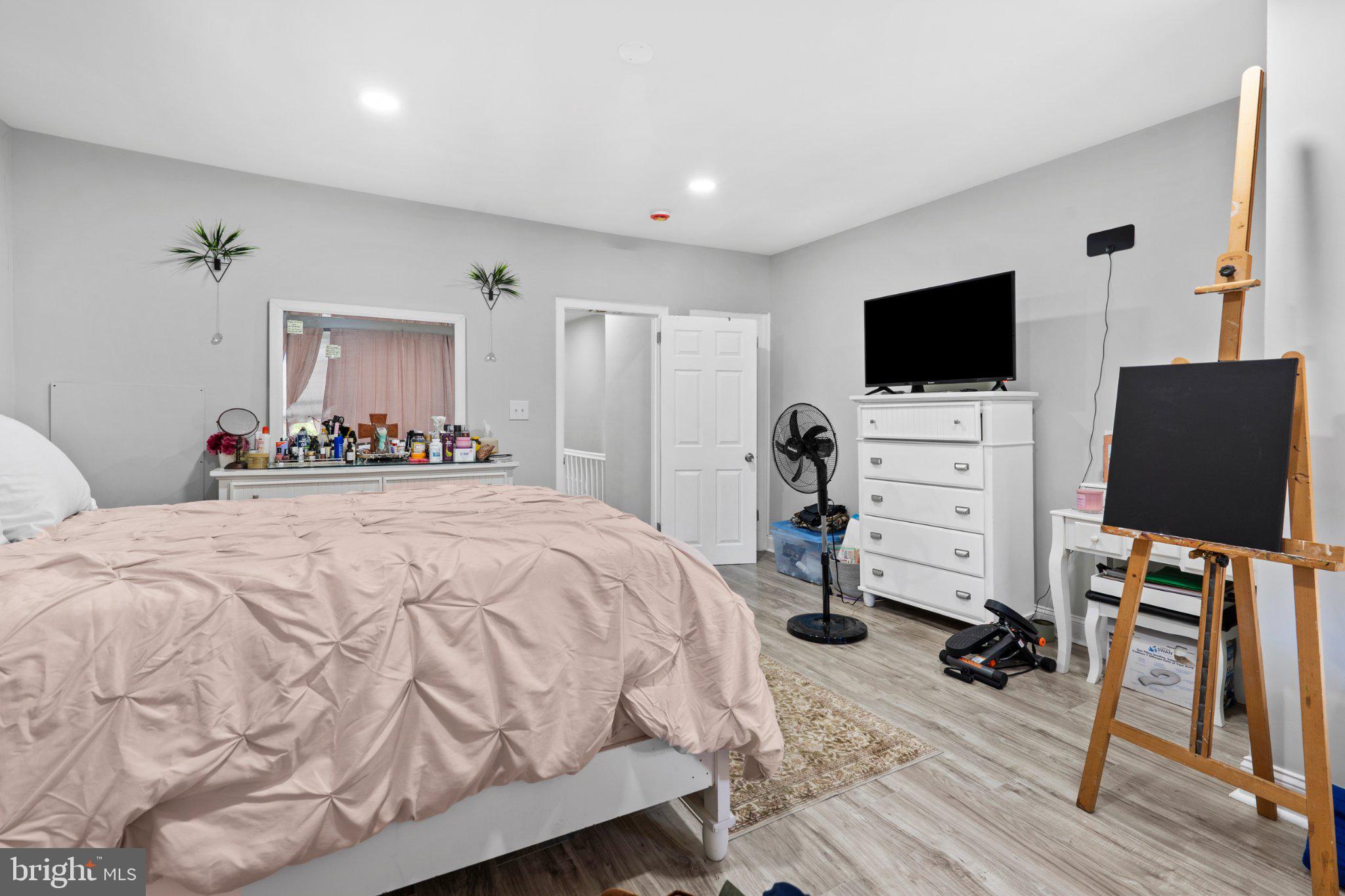 OVERBROOK - Residential