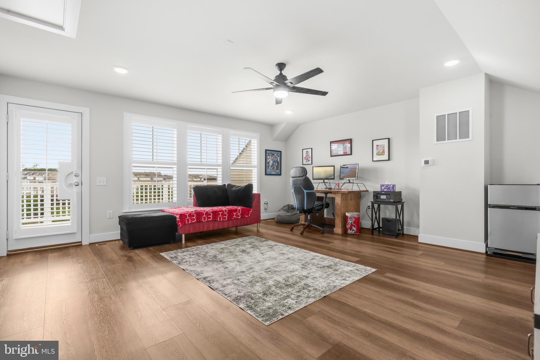 POTOMAC SHORES - Residential