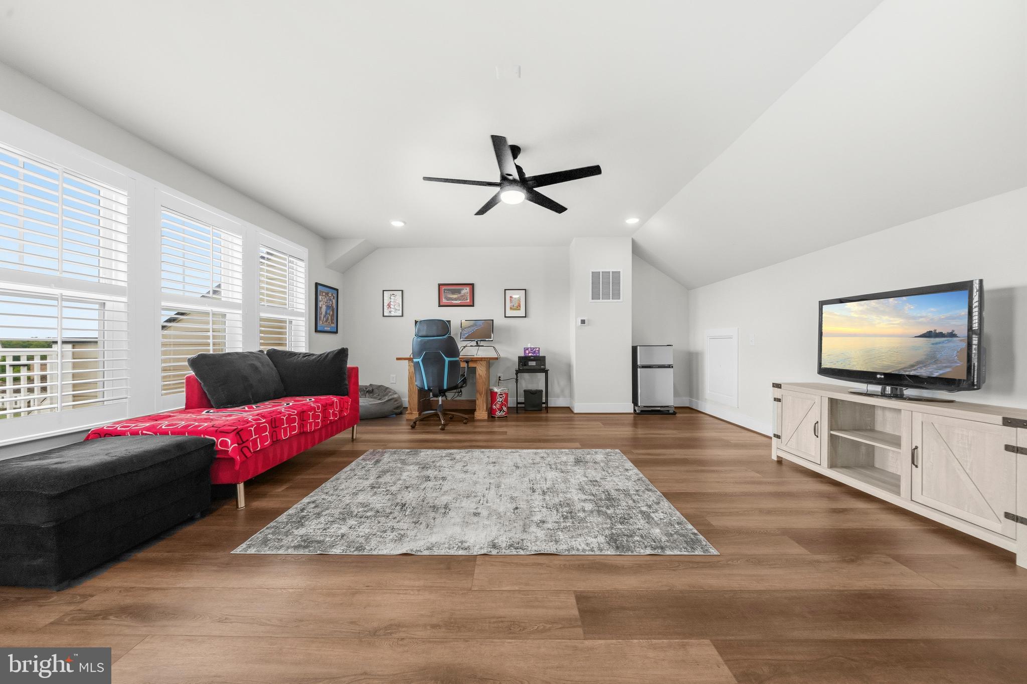 POTOMAC SHORES - Residential