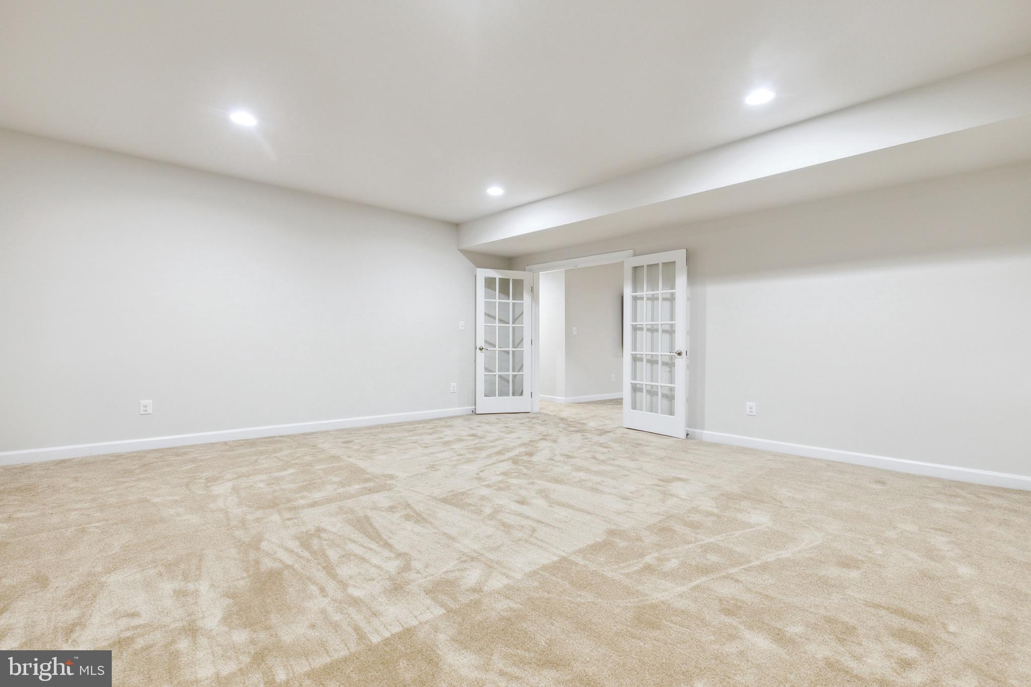 GROVE AT WILLOWSFORD - Residential