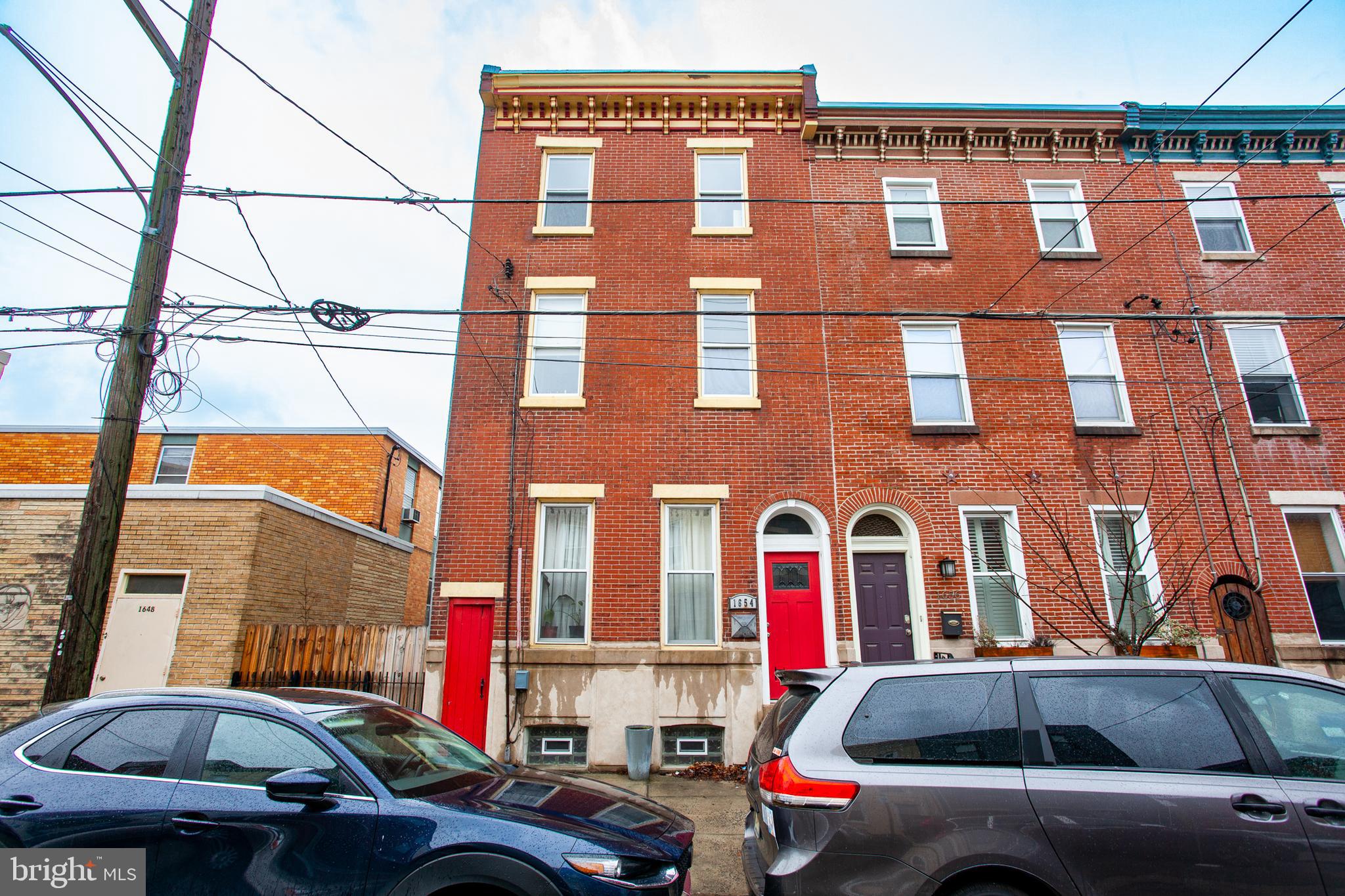 Welcome to this Brick 3 level townhome located in Fishtown!  This home features 5 bedrooms, 2 baths and 3324 Square Feet!  This home features updates throughout with a Living Room with fireplace, Primary Bedroom with walk-in closed and Full bath and fenced back yard.  Close to restaurants, bars and Center City!  A MUST SEE!