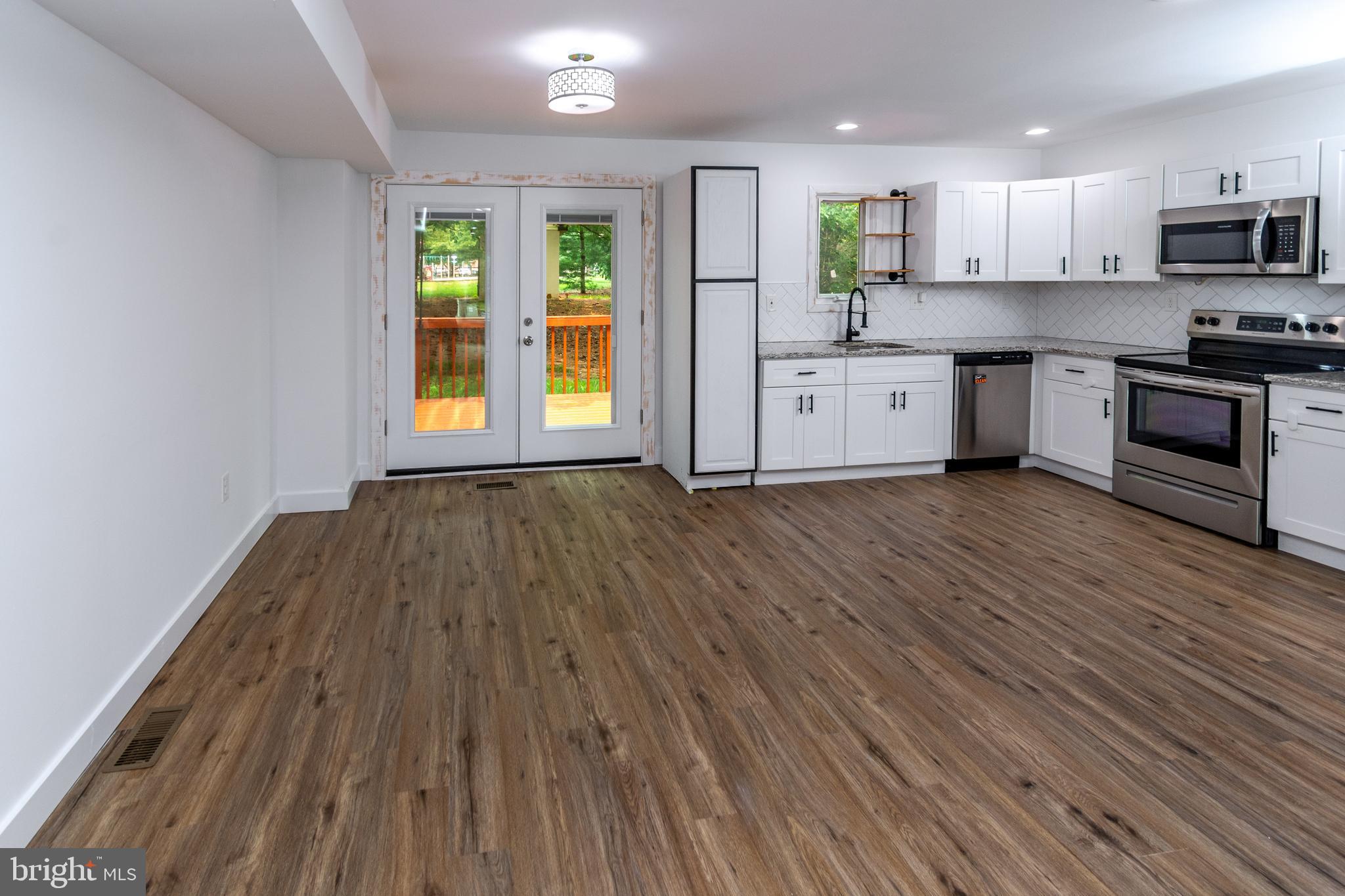 OLDE COLONIAL GREENE - Residential