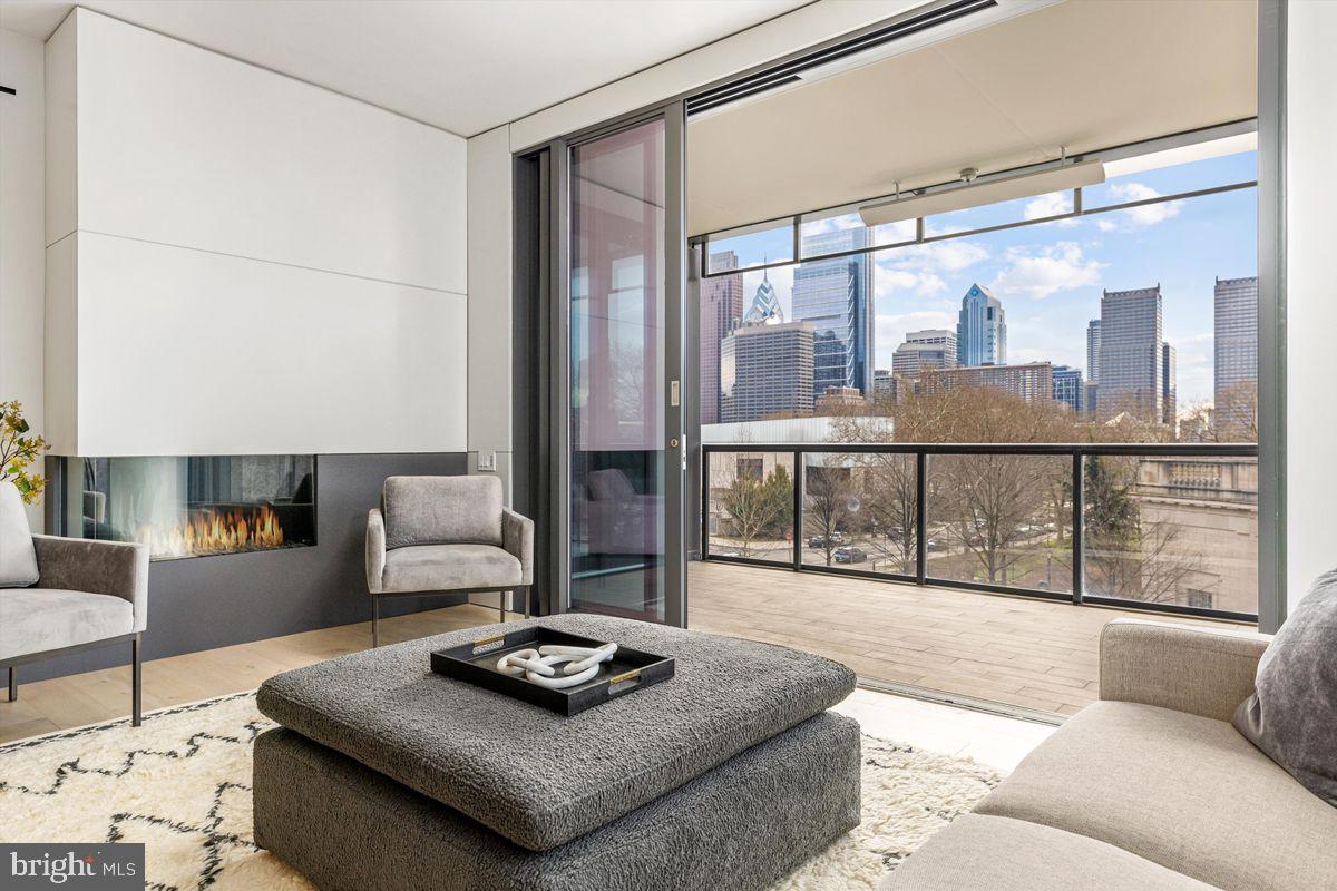 ART MUSEUM AREA - Residential