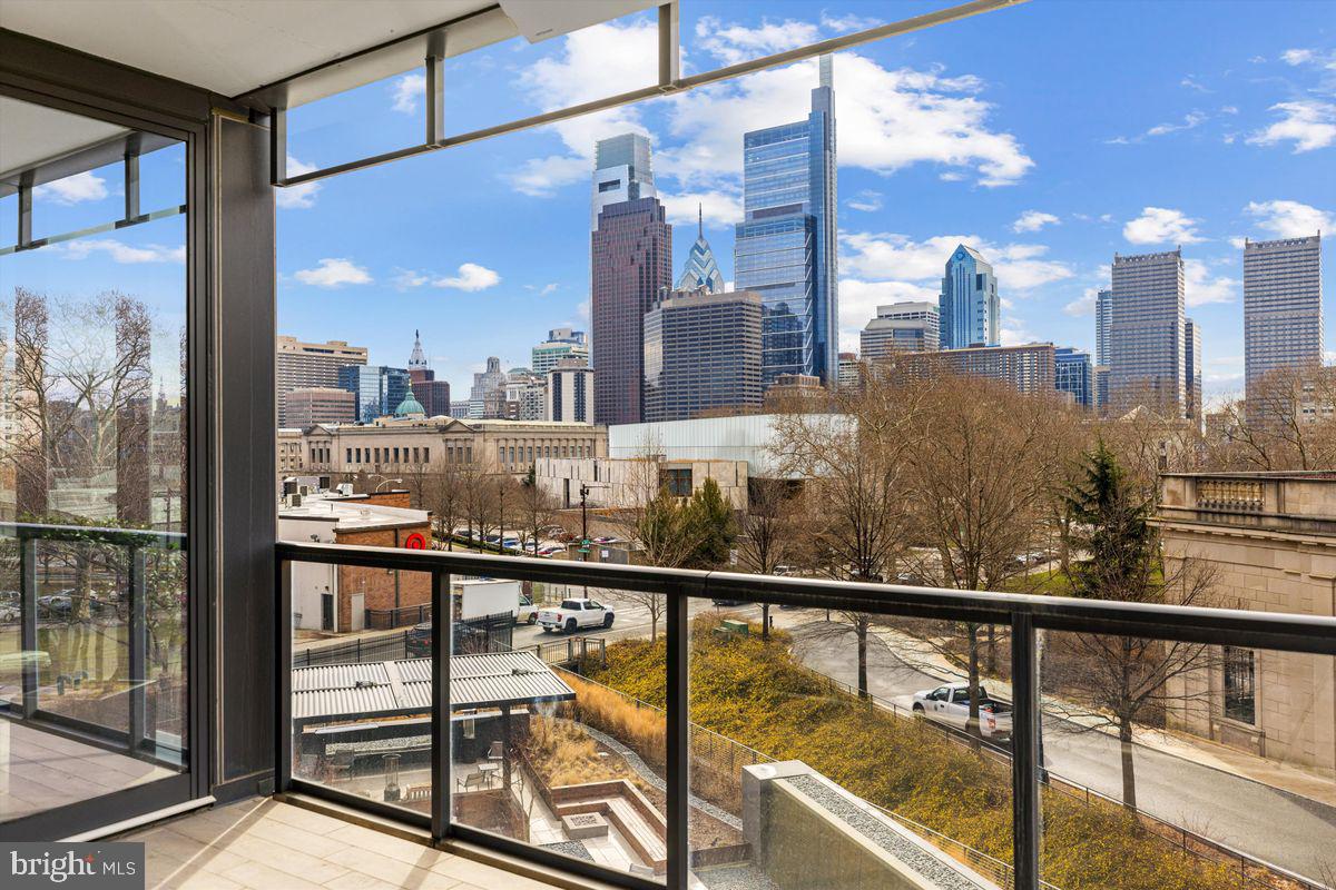 ART MUSEUM AREA - Residential