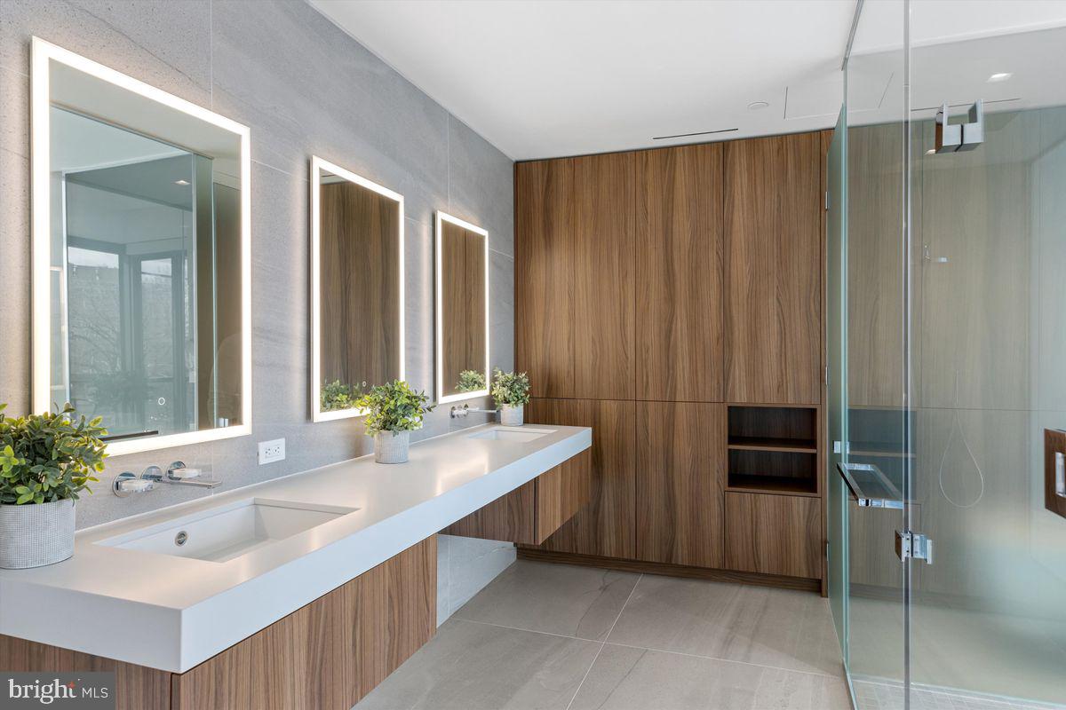 ART MUSEUM AREA - Residential