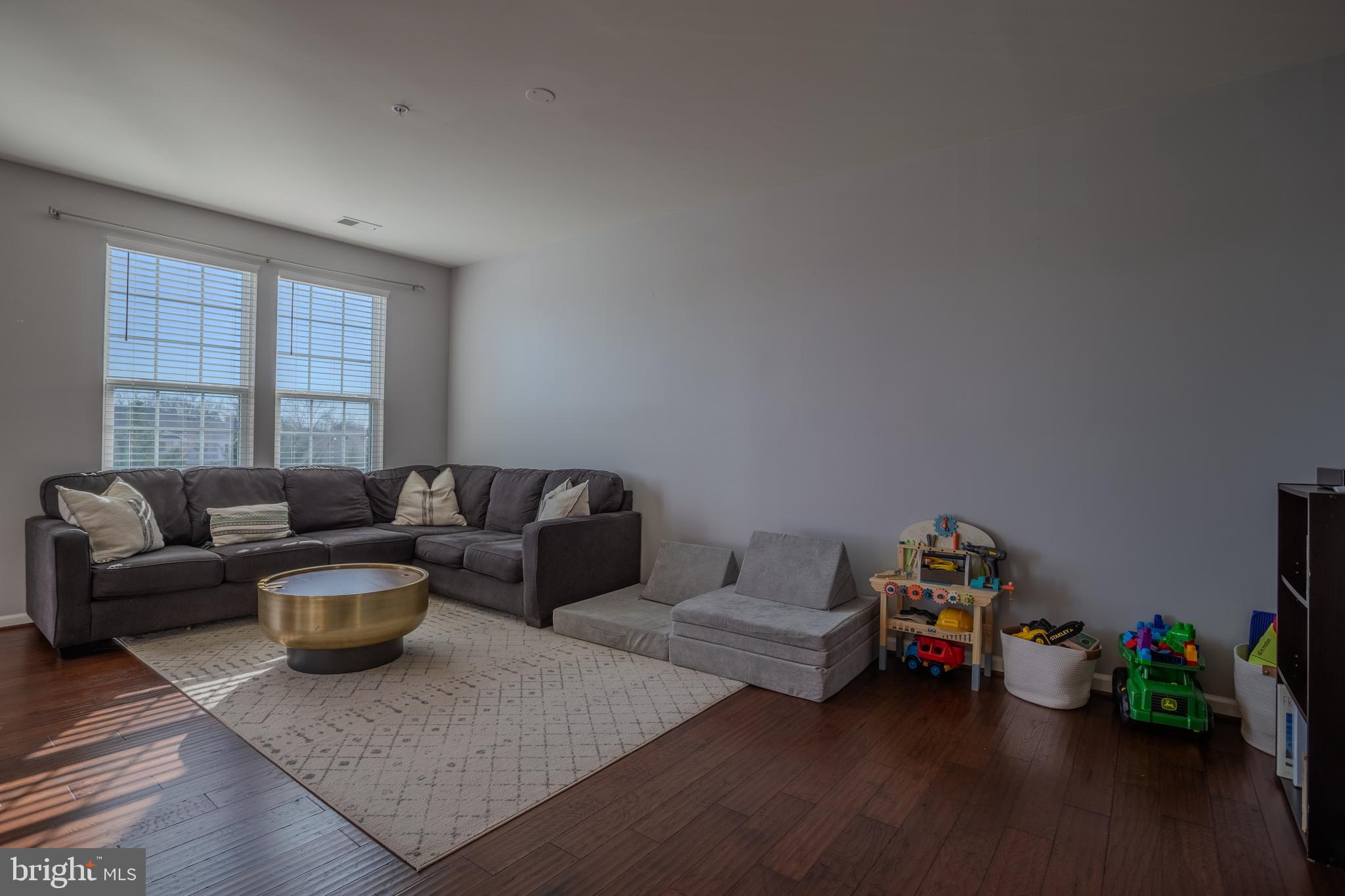 SOMERSET CONDO - Residential