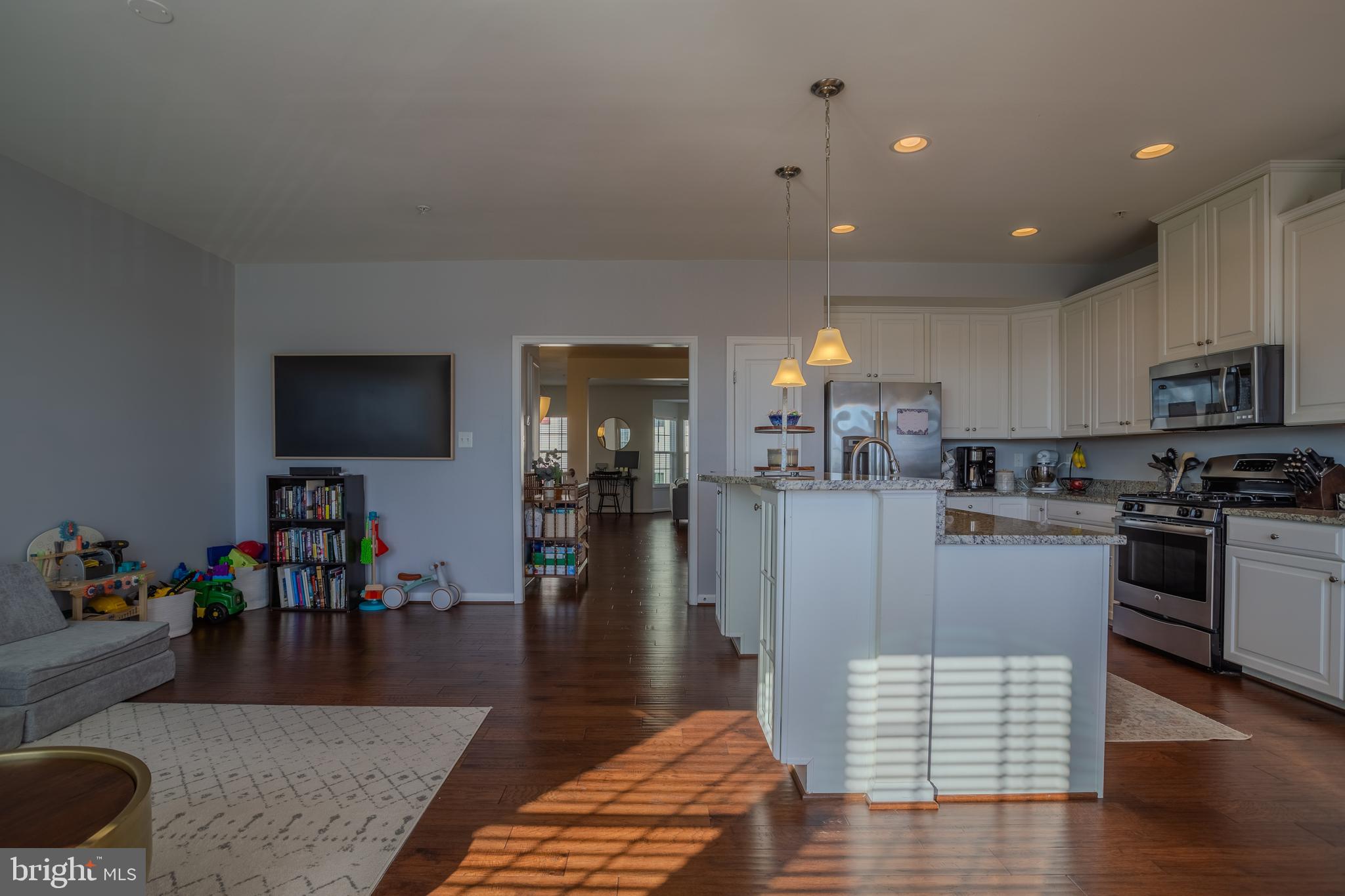 SOMERSET CONDO - Residential