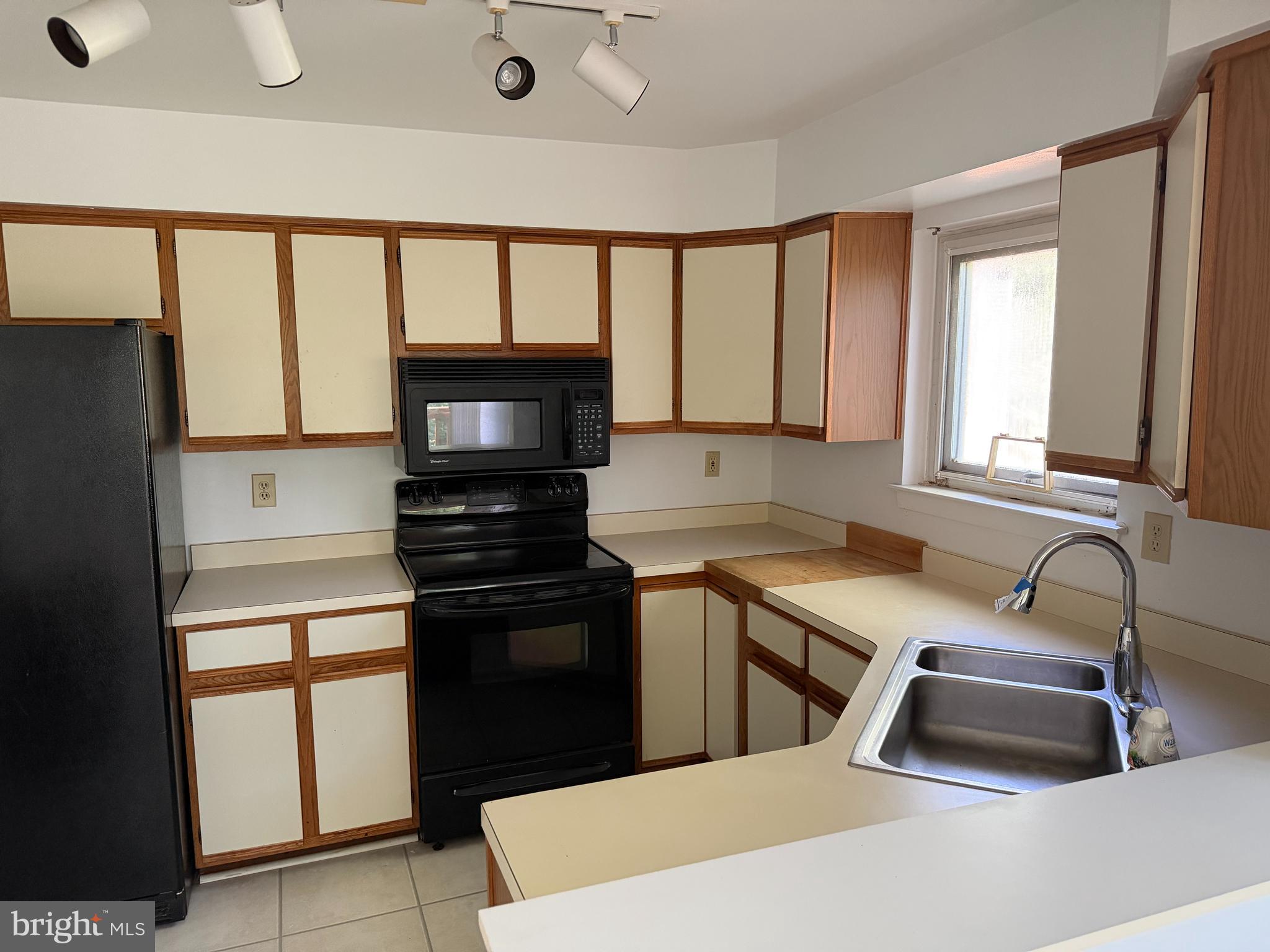 VILLAGE OF OWEN BROWN - Residential