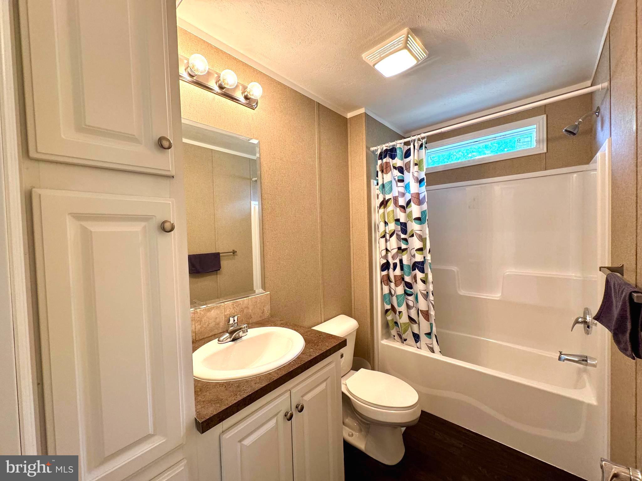 WHISPERING PINE MHP - Residential