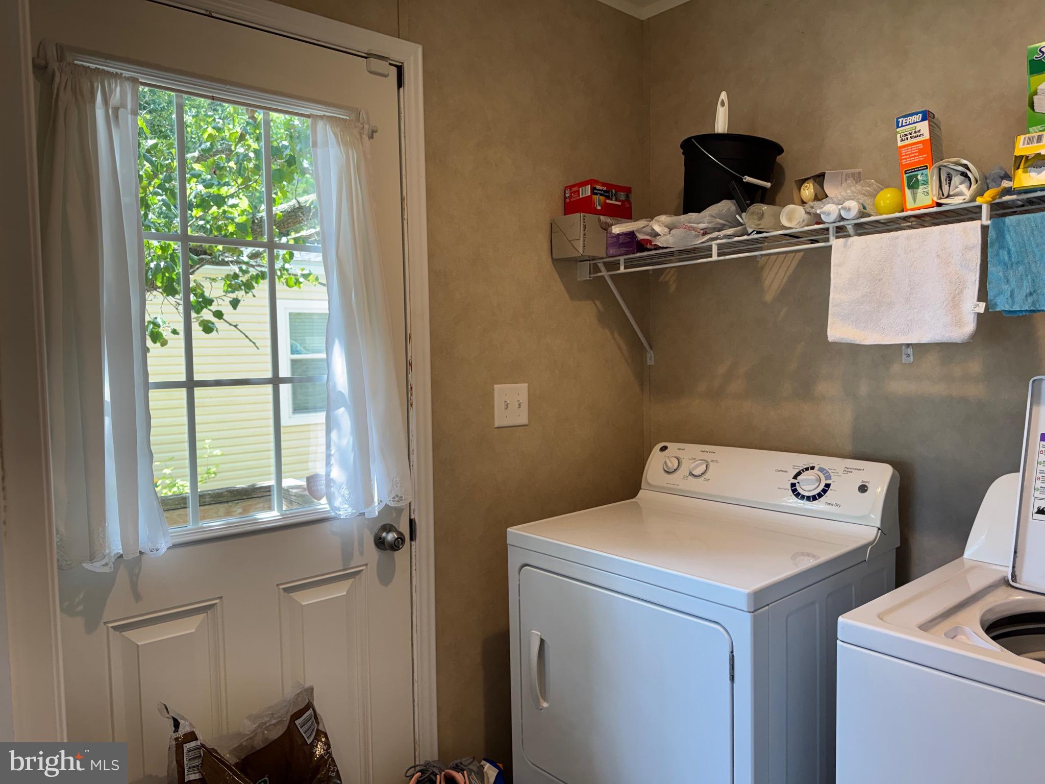 WHISPERING PINE MHP - Residential