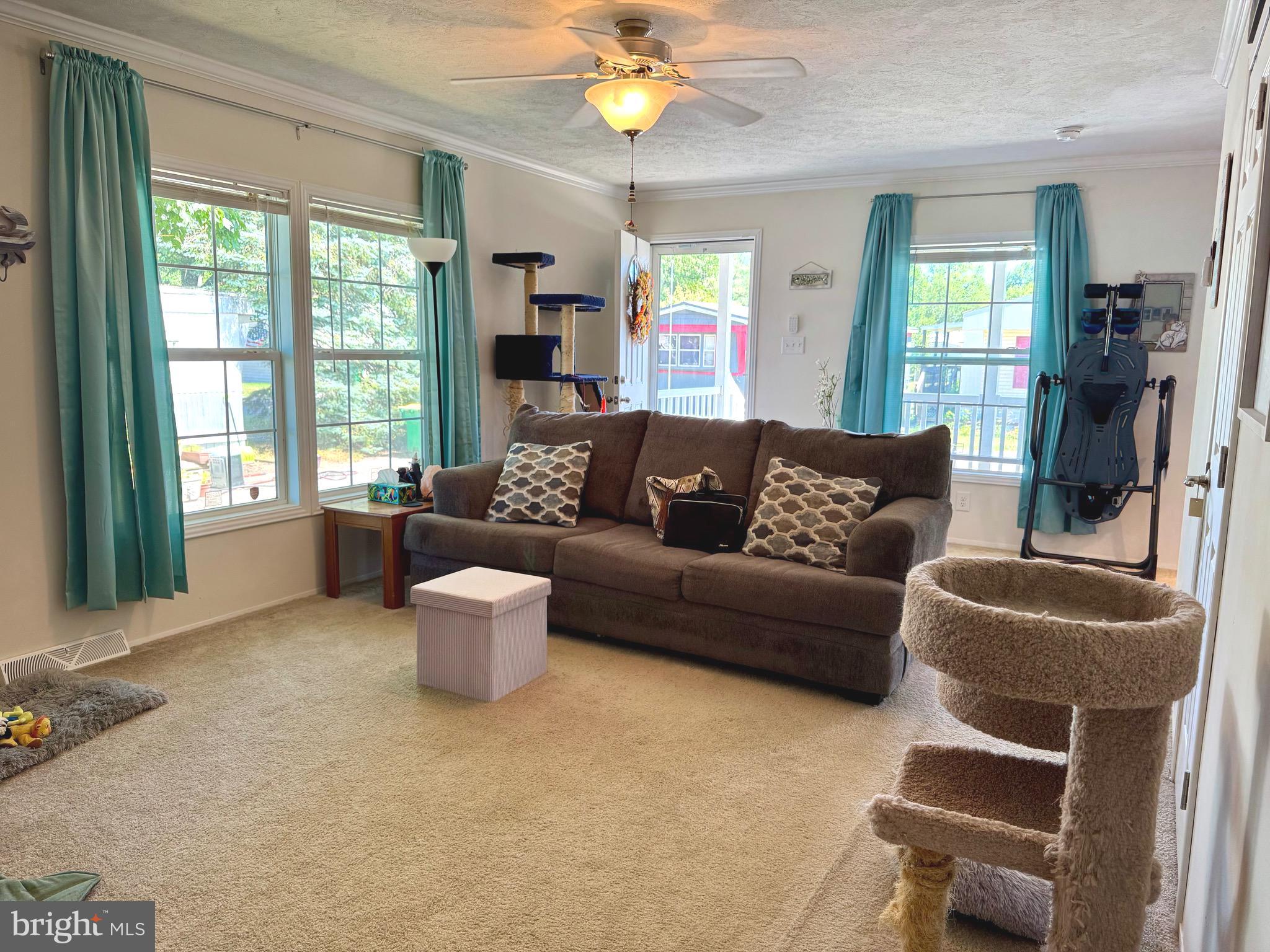 WHISPERING PINE MHP - Residential
