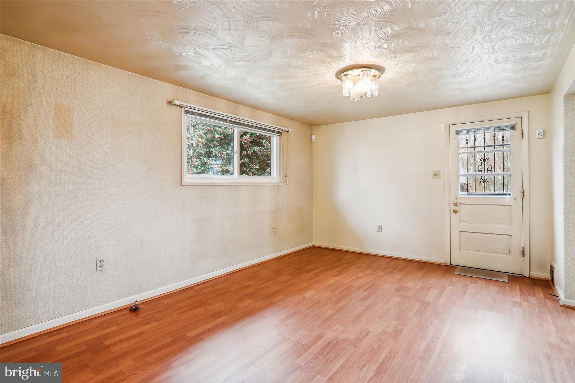 COLLEGE PARK ESTATES - Residential