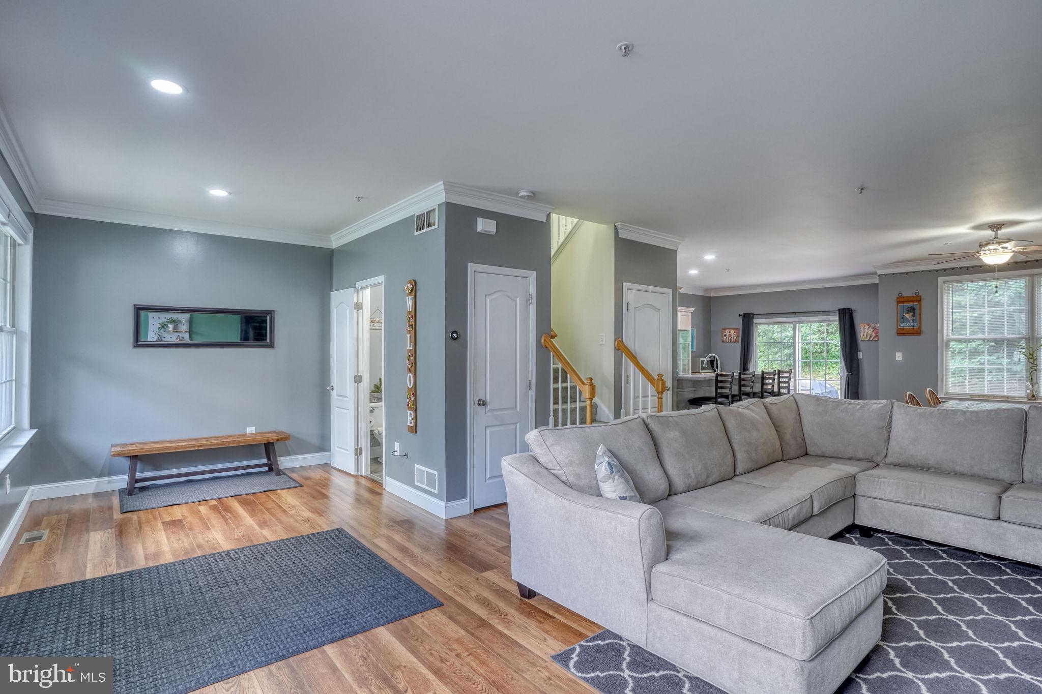CHESAPEAKE CLUB CONDOS - Residential