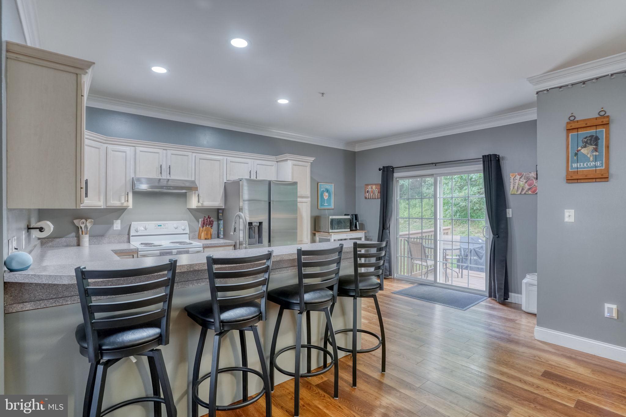 CHESAPEAKE CLUB CONDOS - Residential