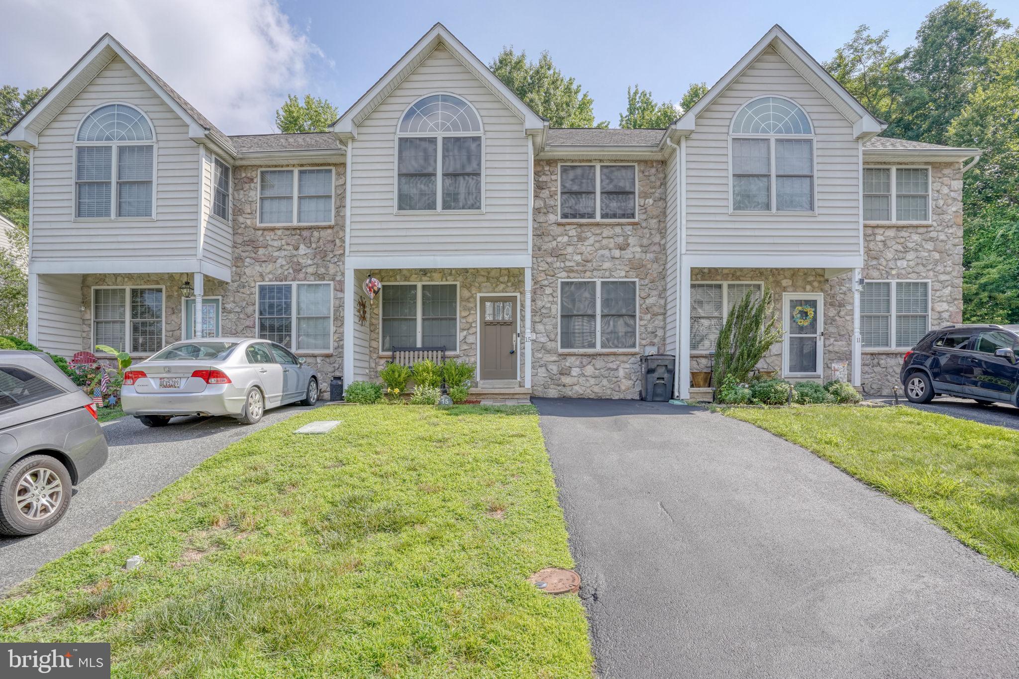 CHESAPEAKE CLUB CONDOS - Residential