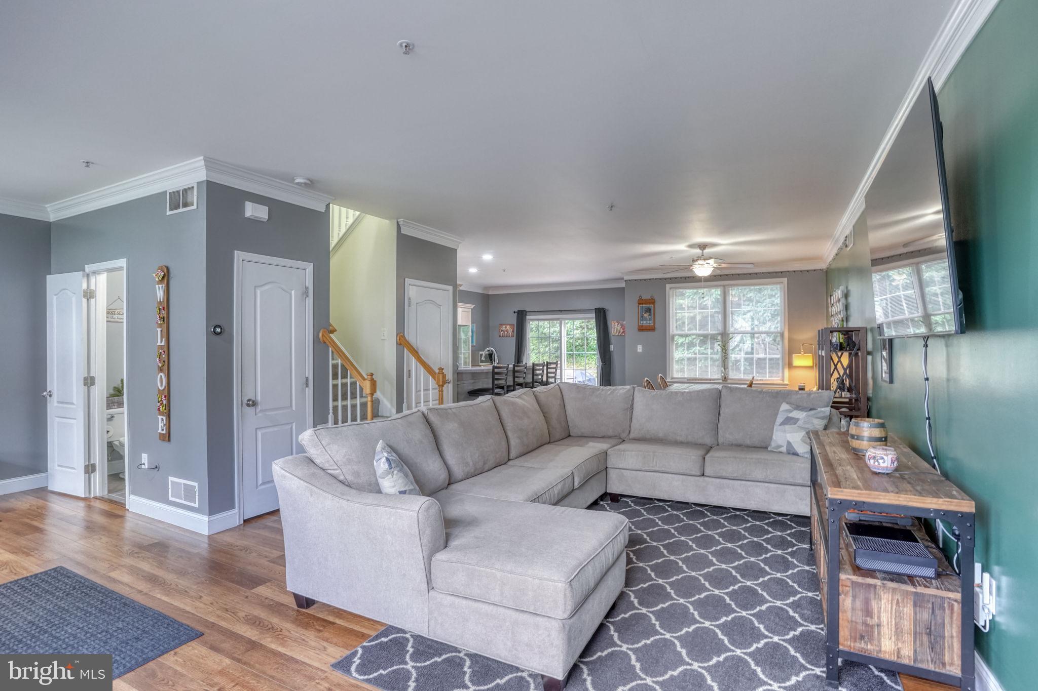 CHESAPEAKE CLUB CONDOS - Residential