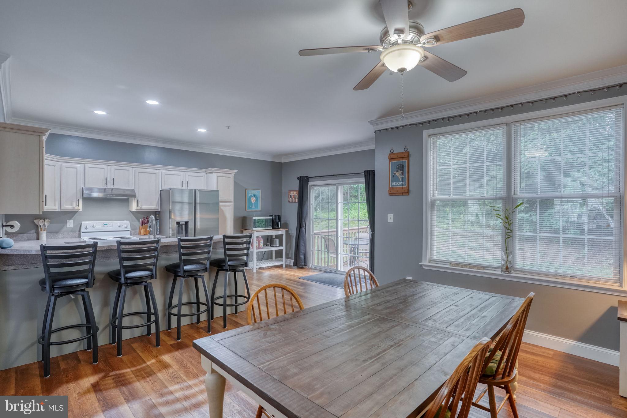 CHESAPEAKE CLUB CONDOS - Residential