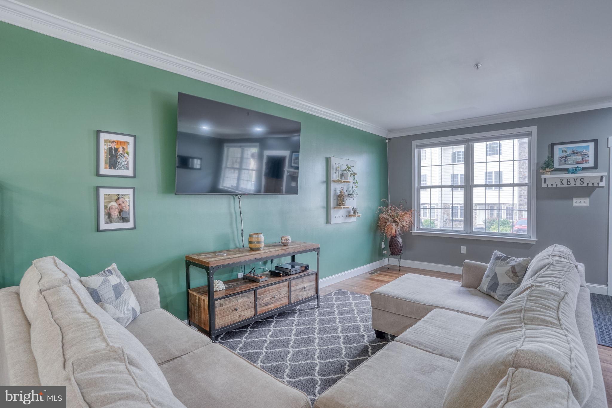 CHESAPEAKE CLUB CONDOS - Residential