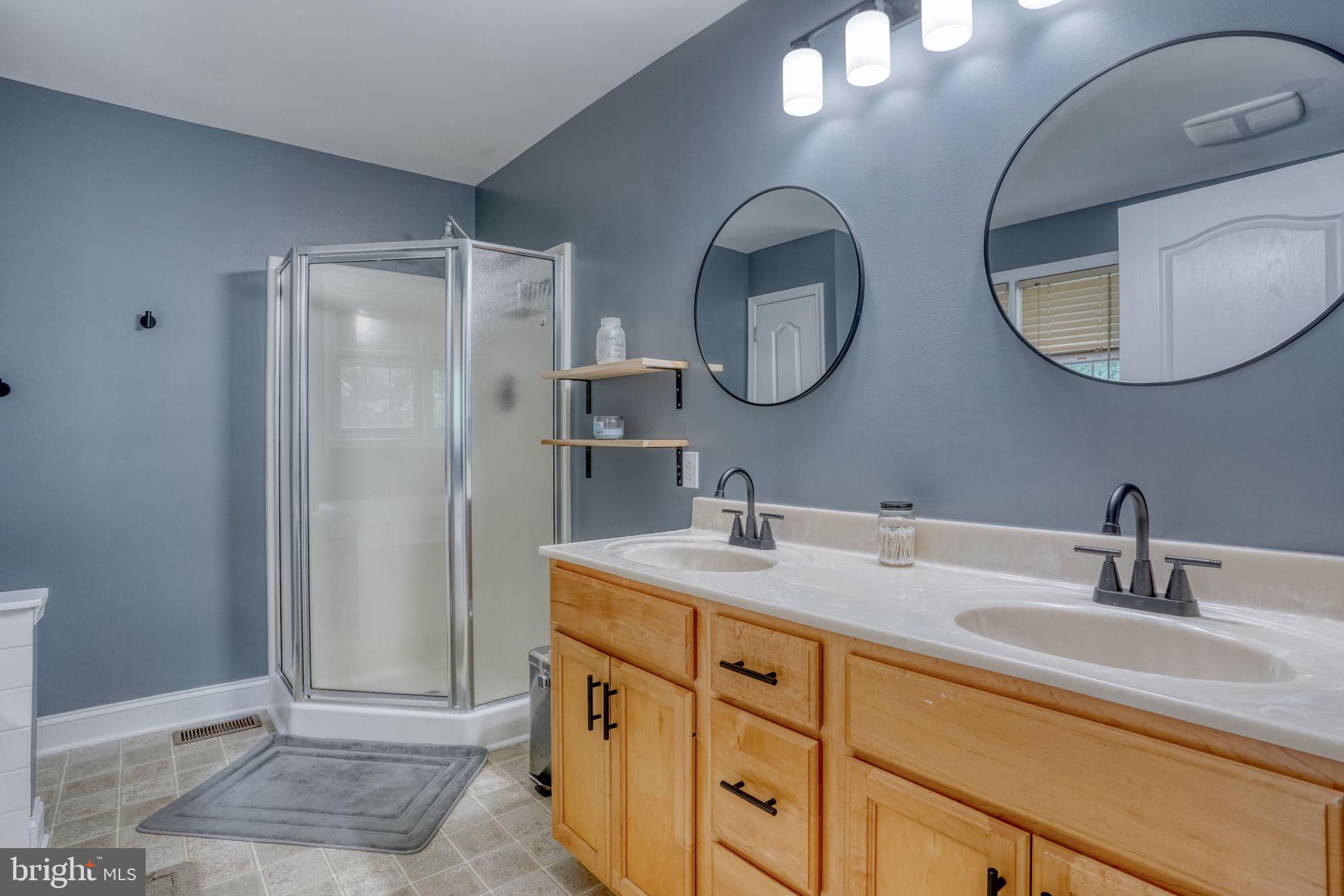CHESAPEAKE CLUB CONDOS - Residential