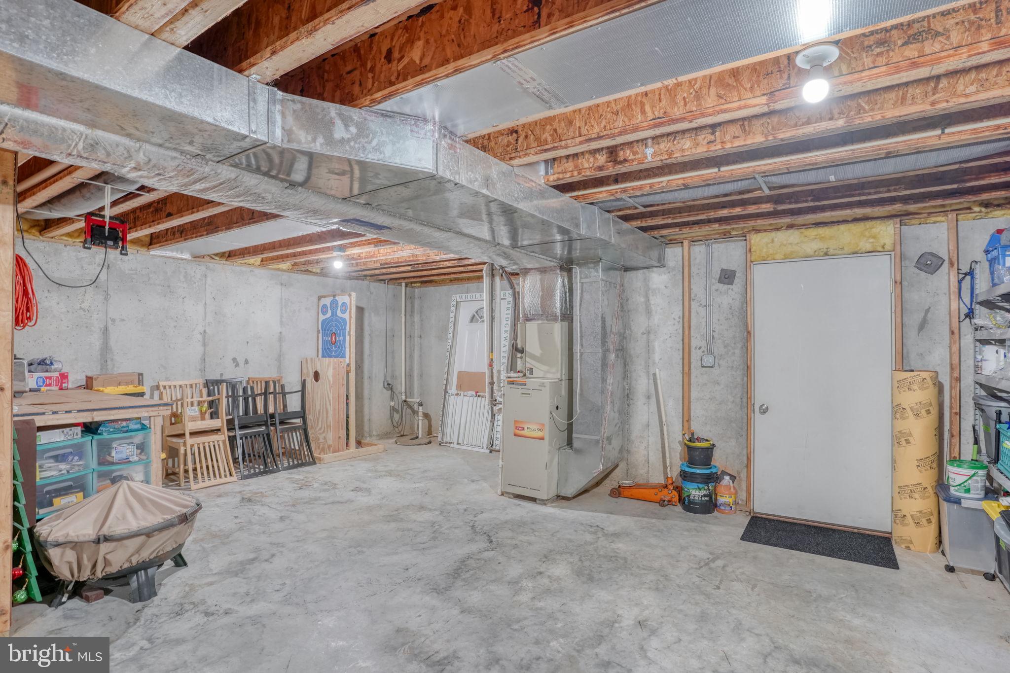 CHESAPEAKE CLUB CONDOS - Residential