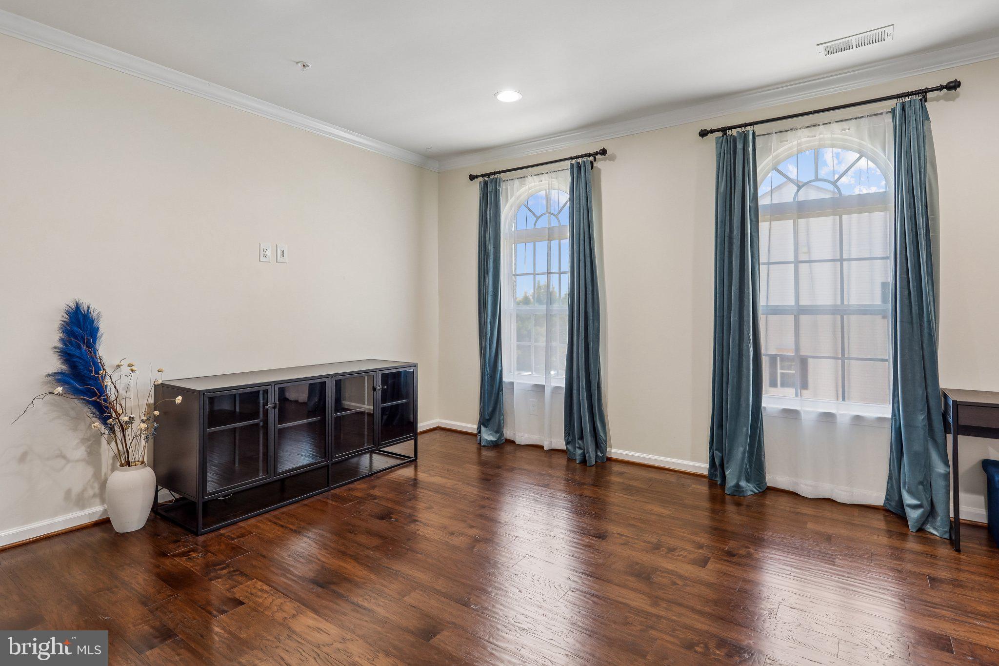 SOMERSET CONDO - Residential