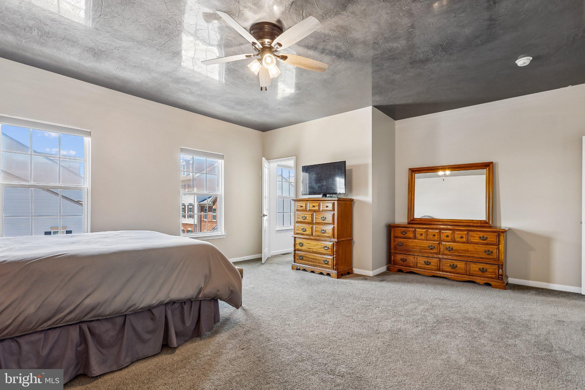 SOMERSET CONDO - Residential