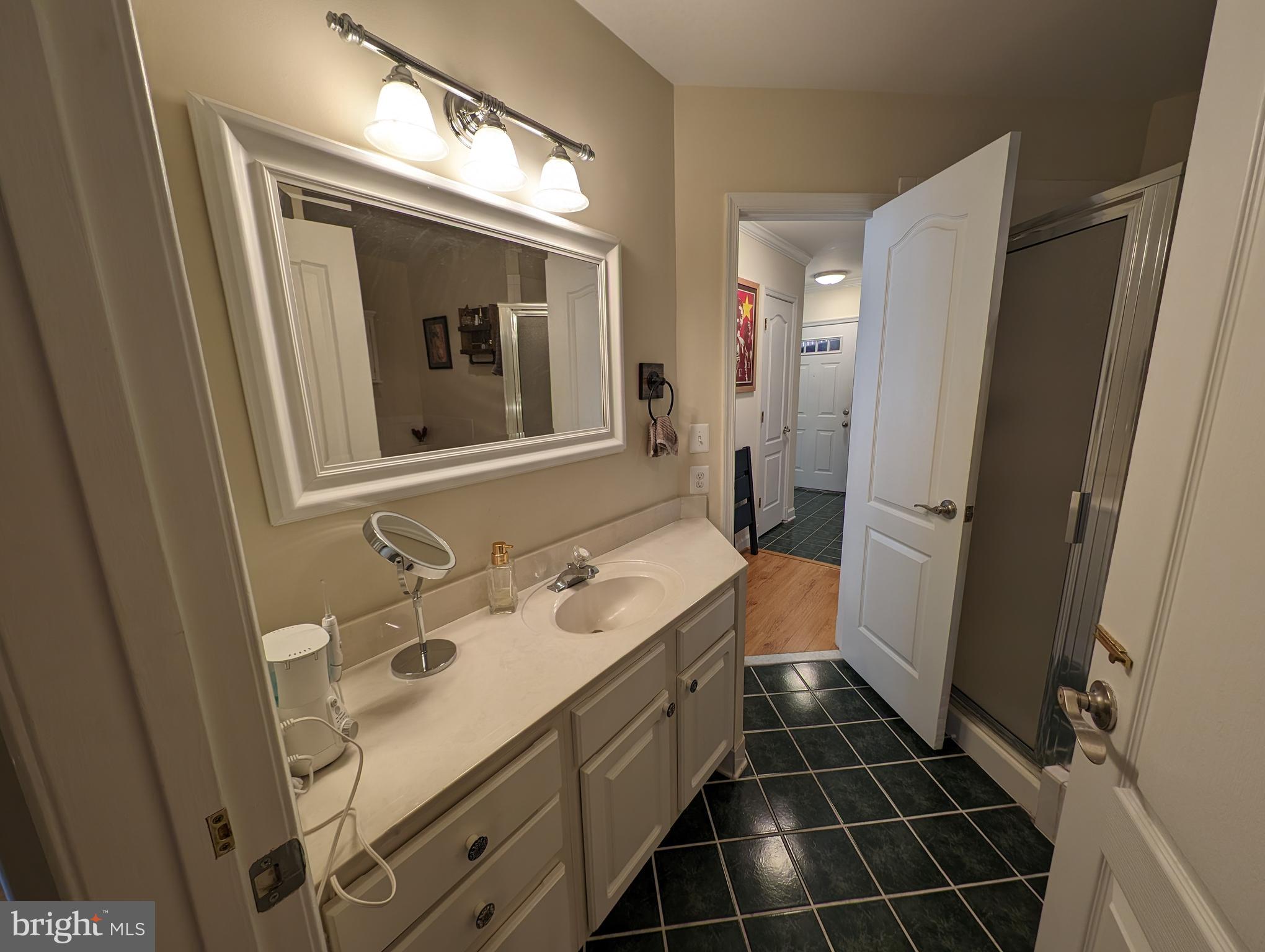 FALLS STATION - Residential Lease