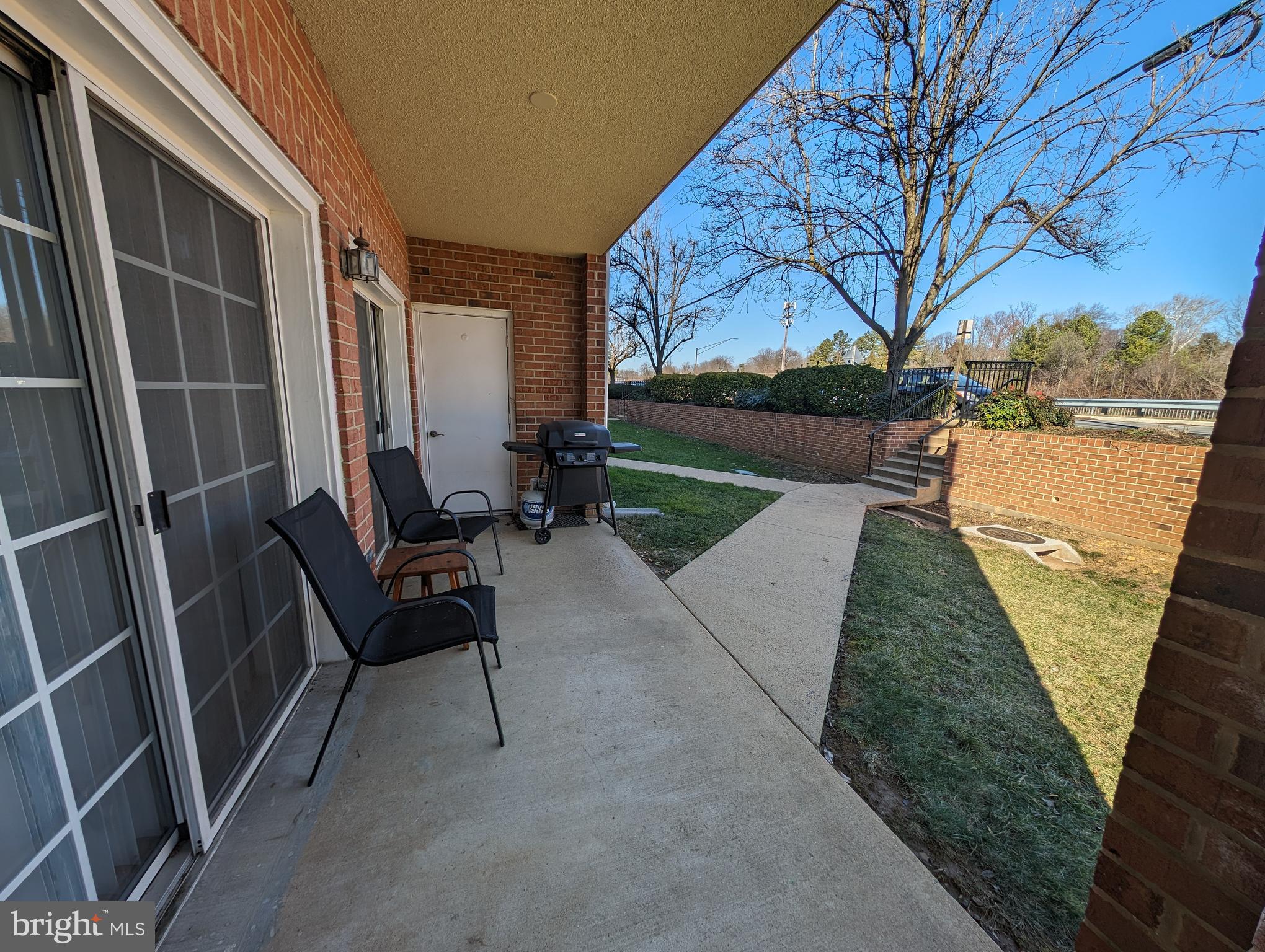 FALLS STATION - Residential Lease